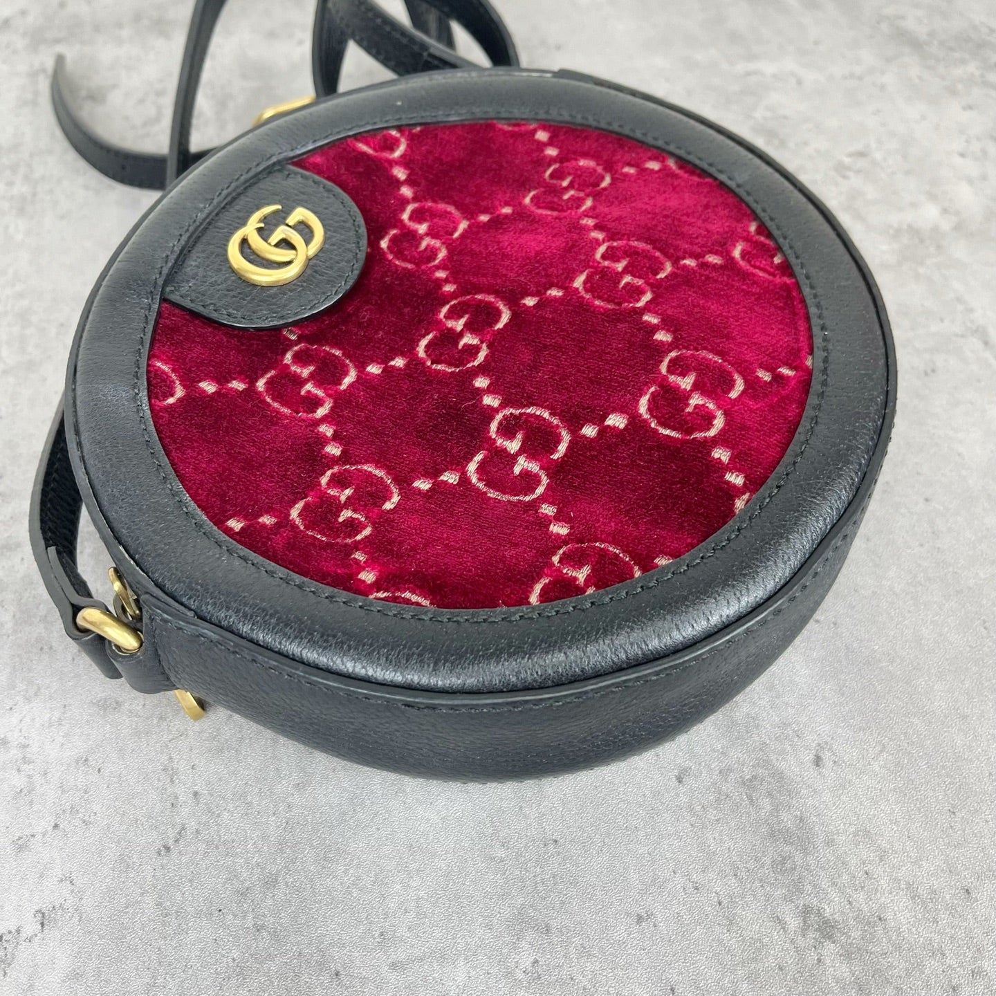 Gucci Velvet Red 574978-9TIKT-6464