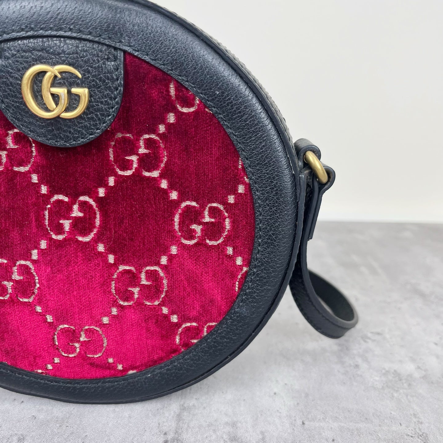 Gucci Velvet Red 574978-9TIKT-6464