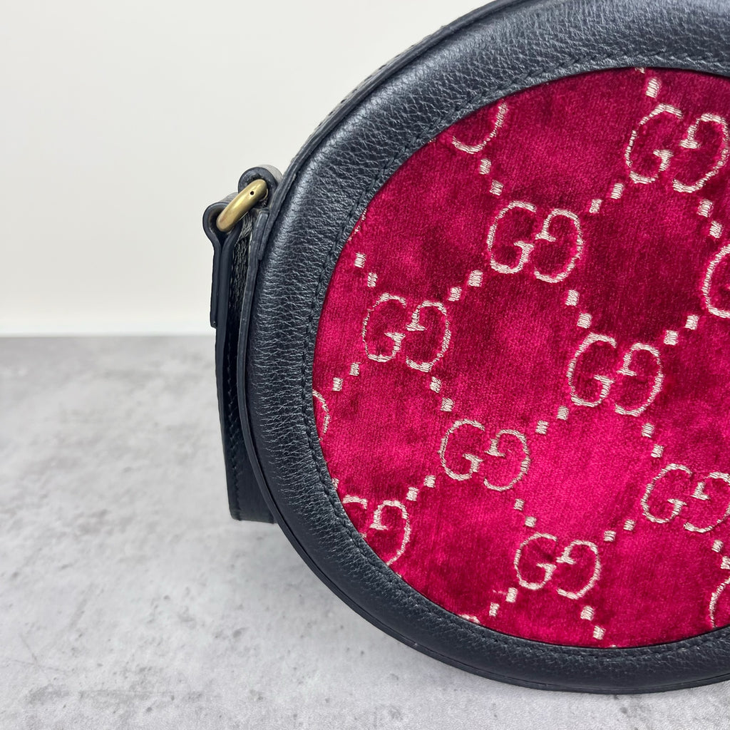 Gucci Velvet Red 574978-9TIKT-6464