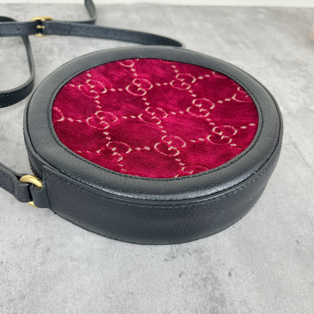 Gucci Velvet Red 574978-9TIKT-6464