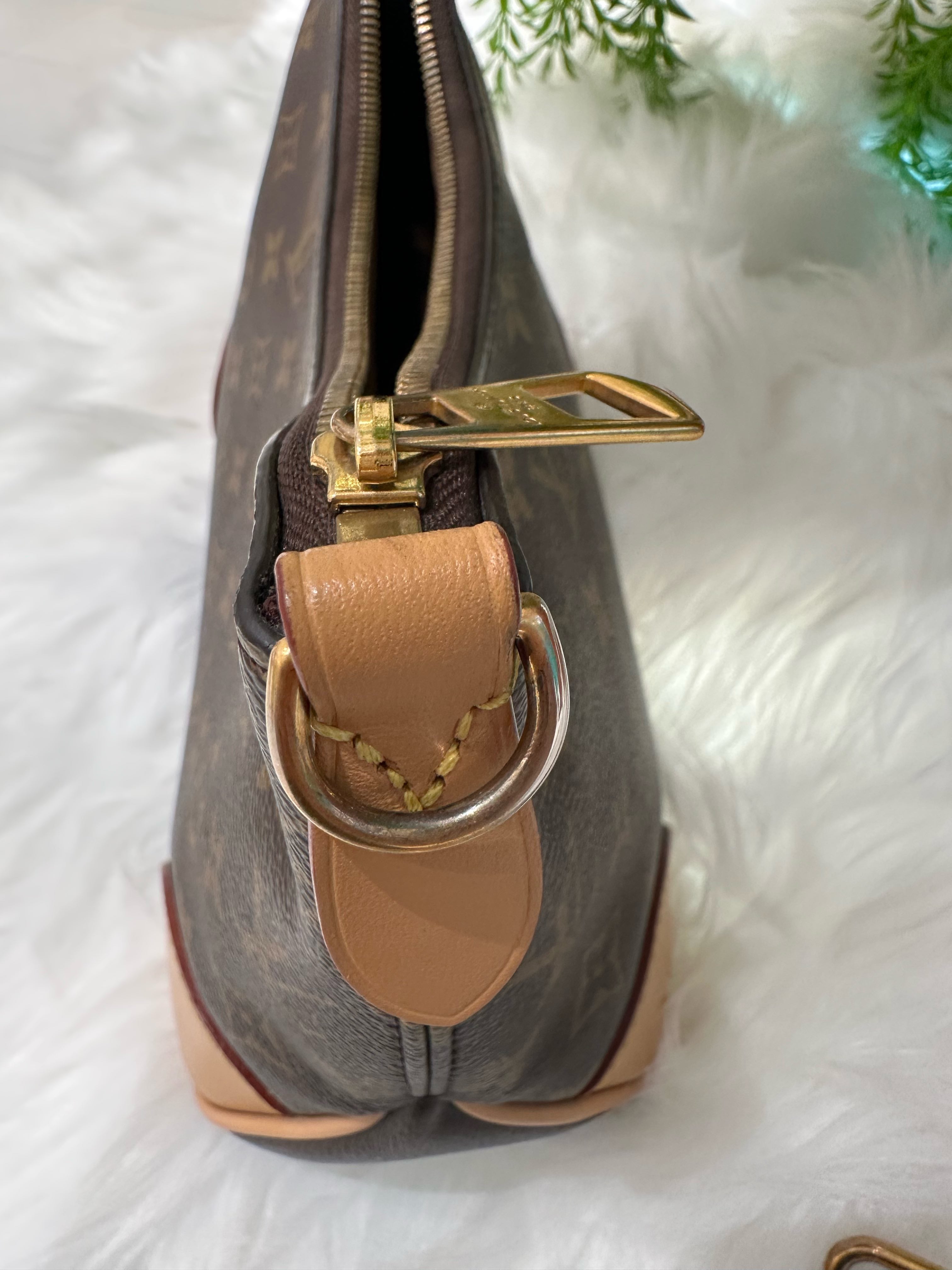 Louis Vuitton Crossbody