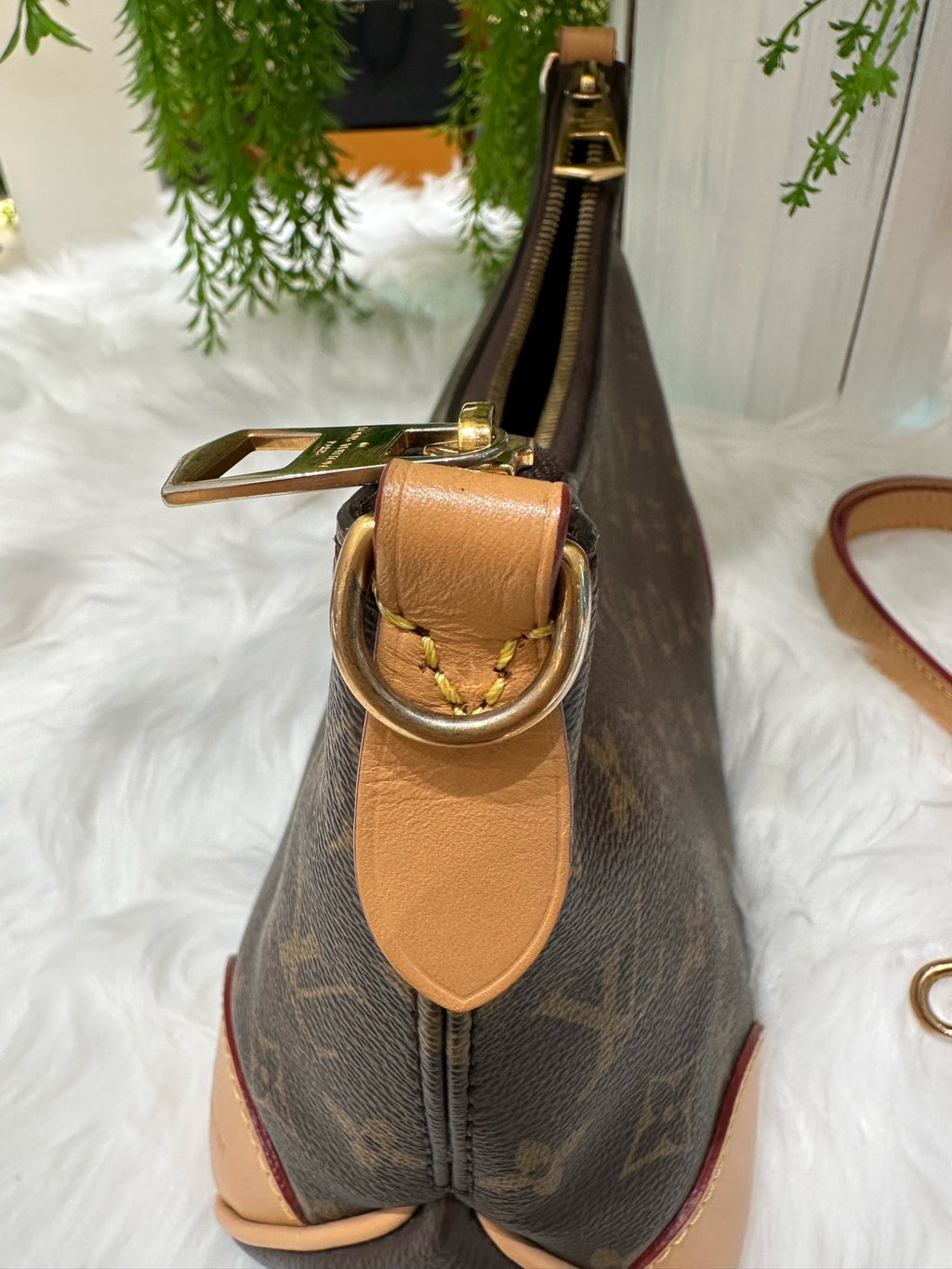 Louis Vuitton Crossbody