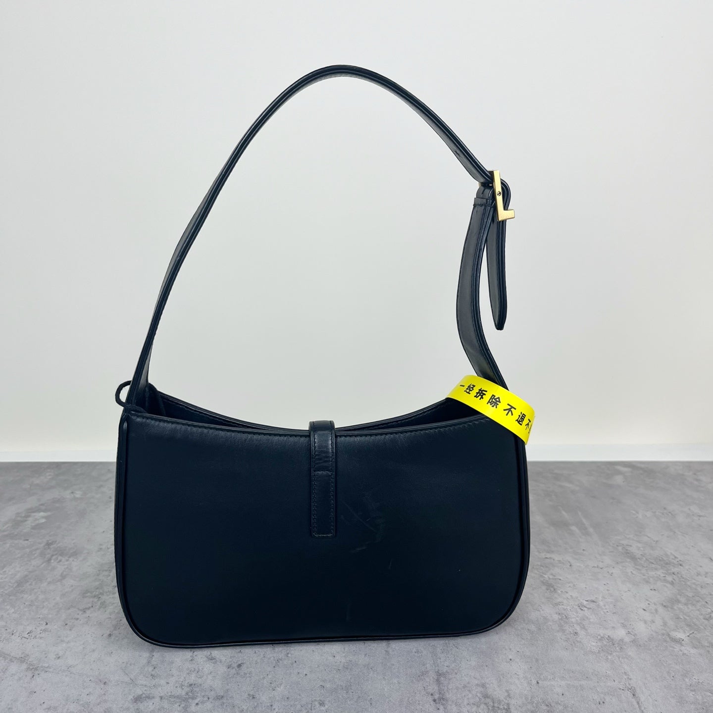 Saint laurent LE 5 to 7 series 6572282R20W1000