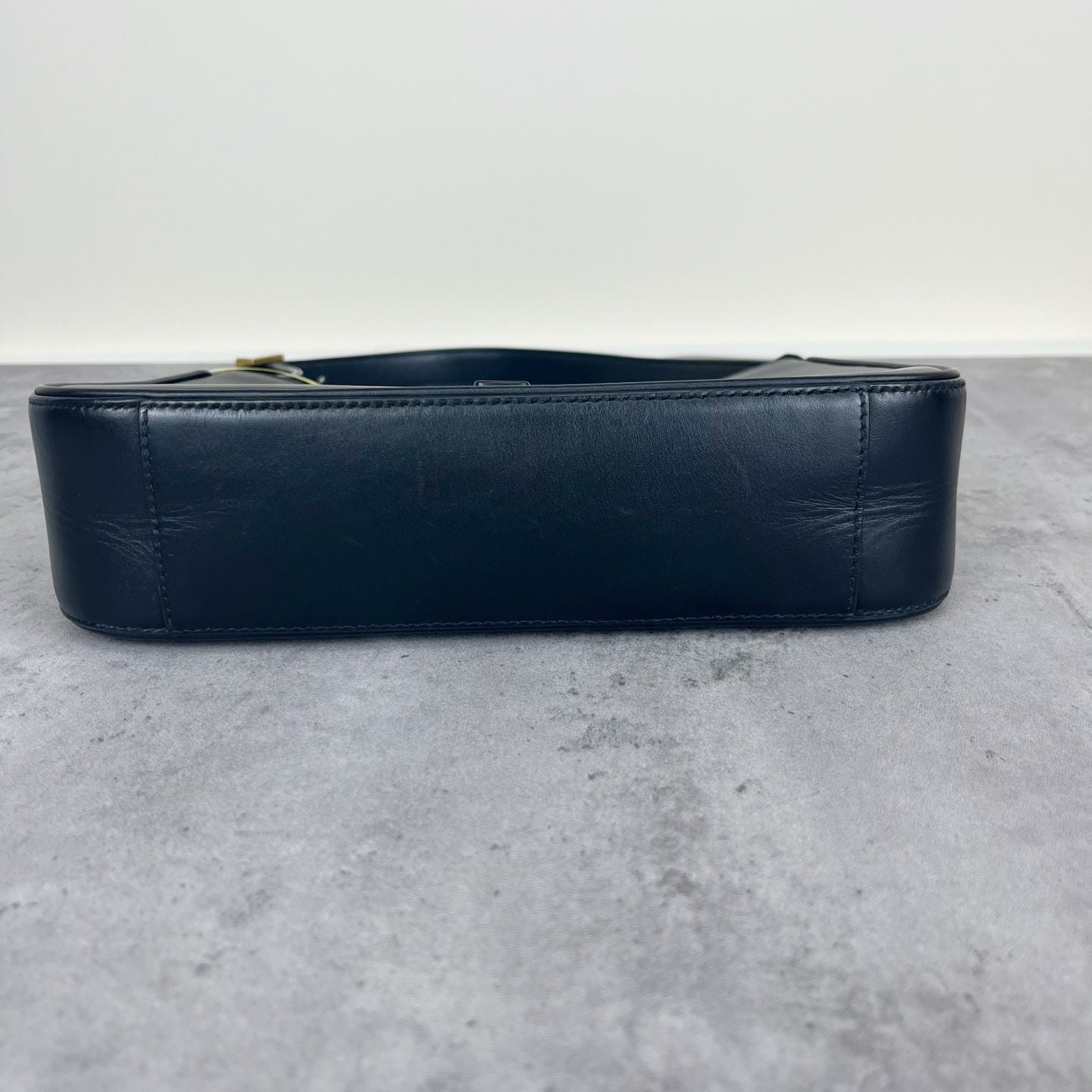 Saint laurent LE 5 to 7 series 6572282R20W1000