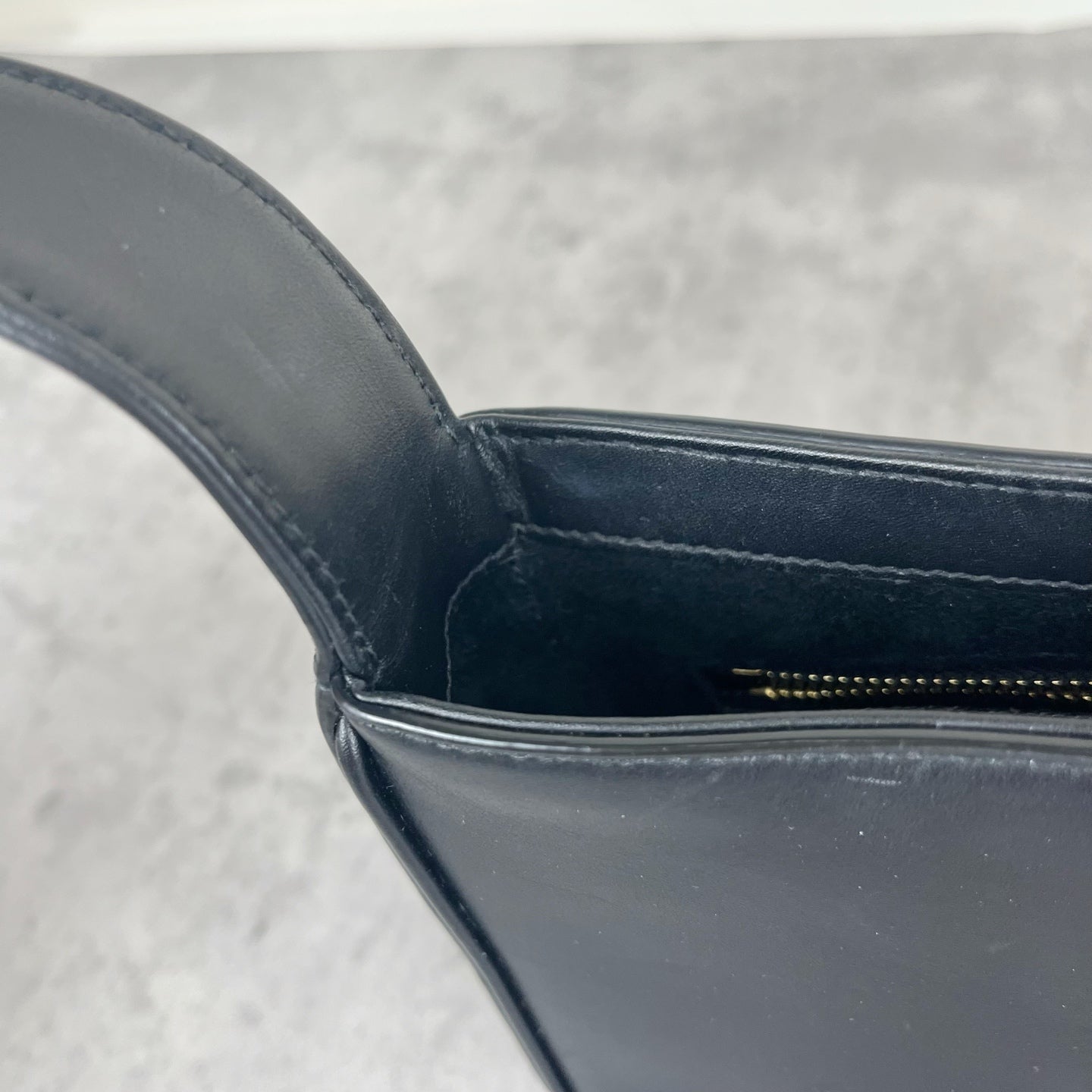 Saint laurent LE 5 to 7 series 6572282R20W1000