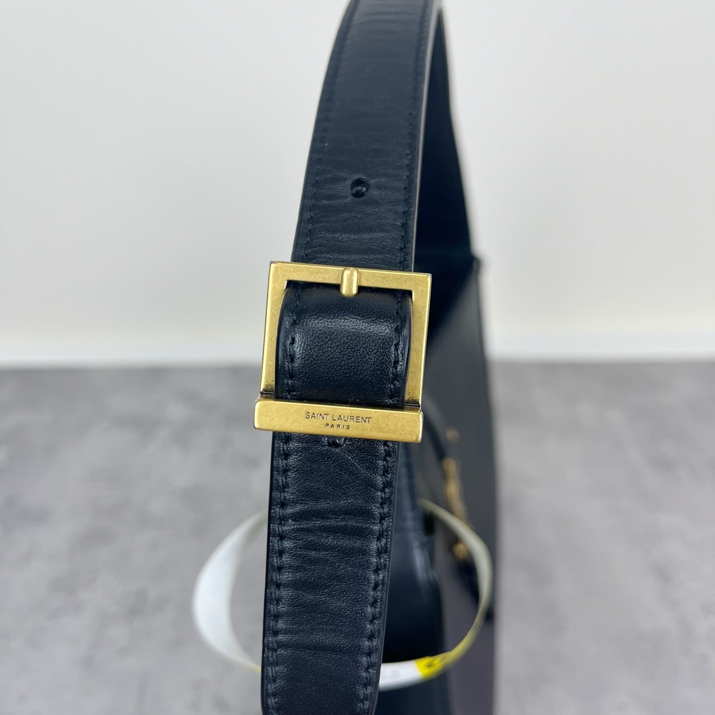 Saint laurent LE 5 to 7 series 6572282R20W1000