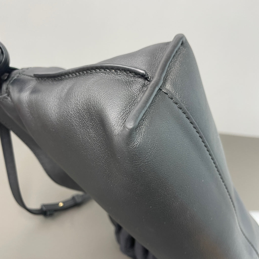 Loewe Alcantara