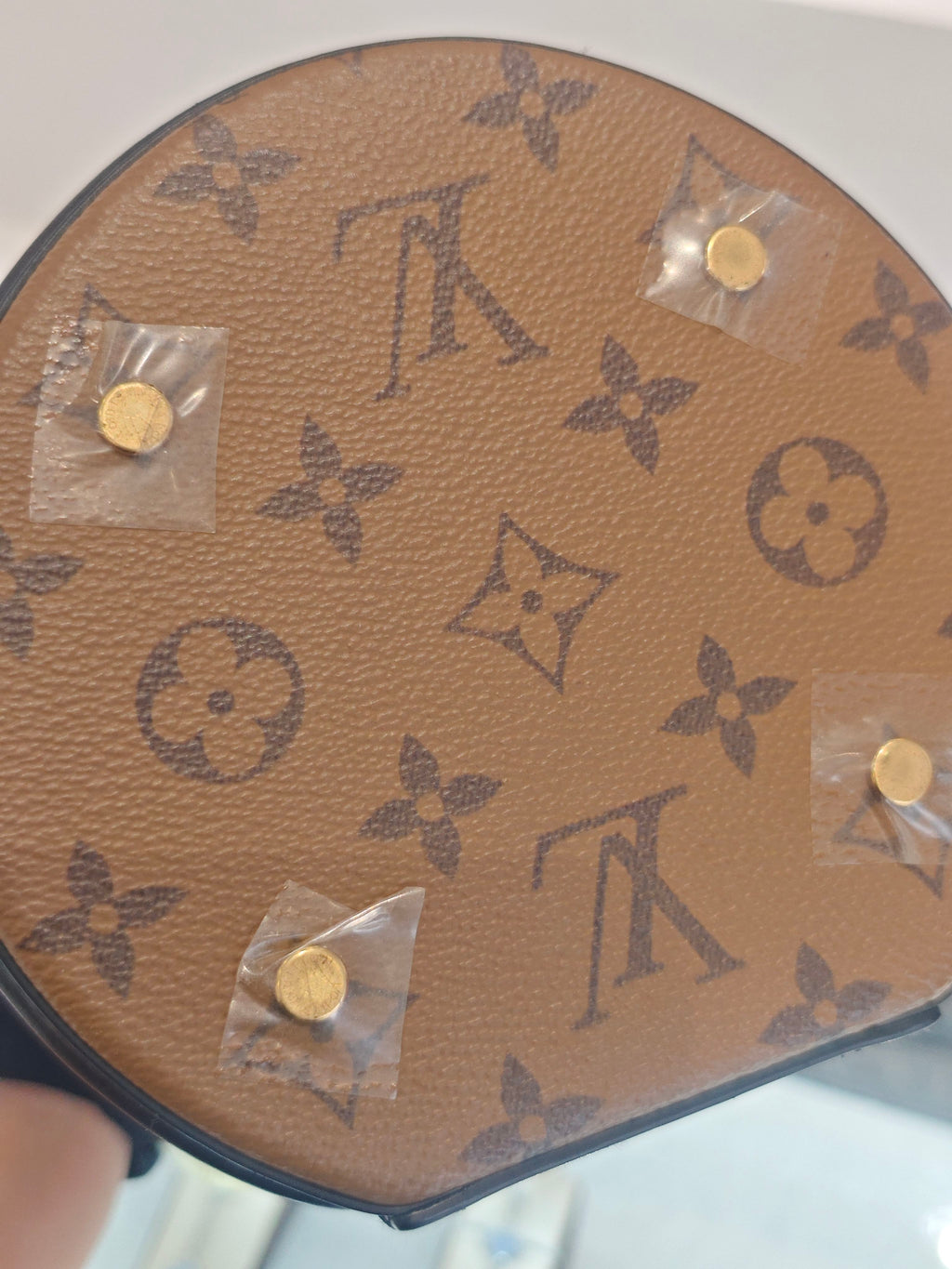 Louis Vuitton Cannes 15 x 17 x 15 centimeters (length x height x width) M43986