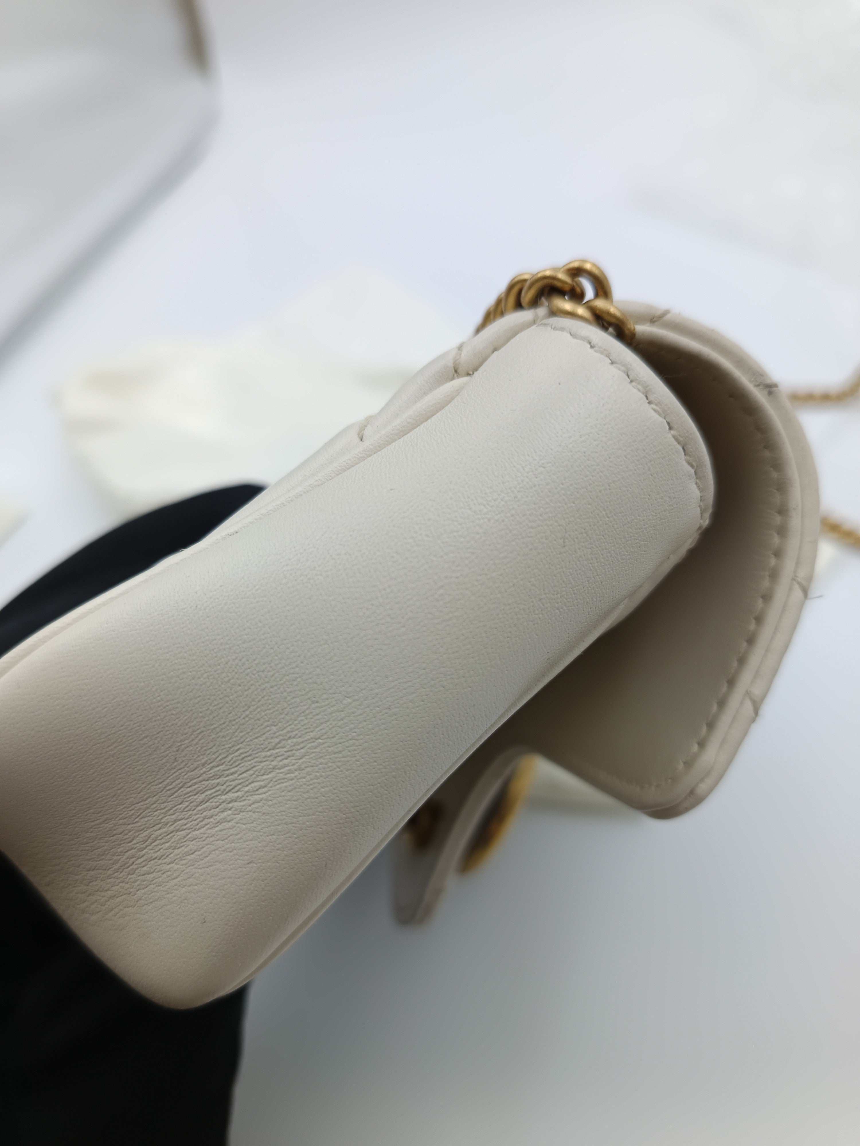 Gucci Metal White