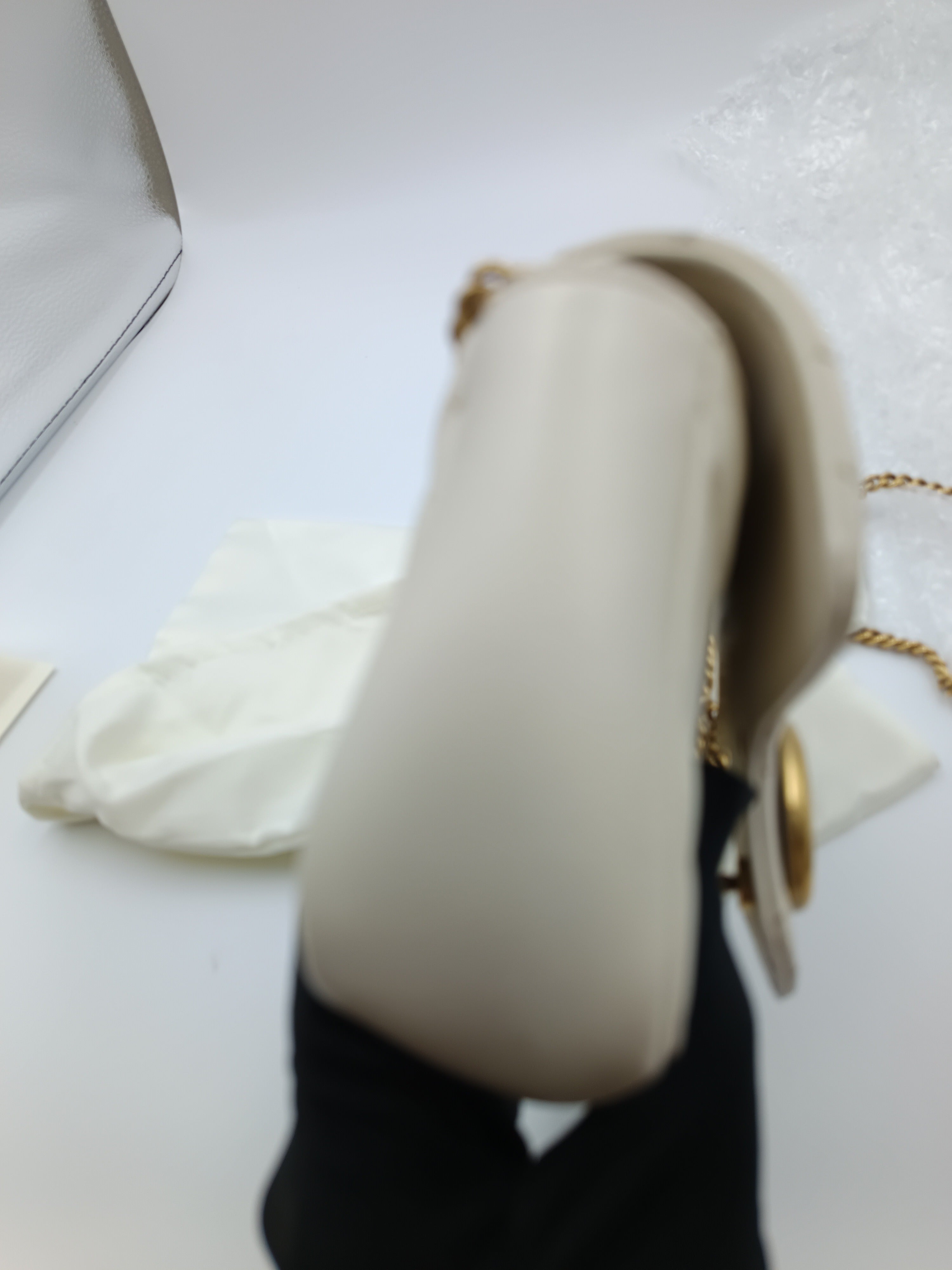 Gucci Metal White