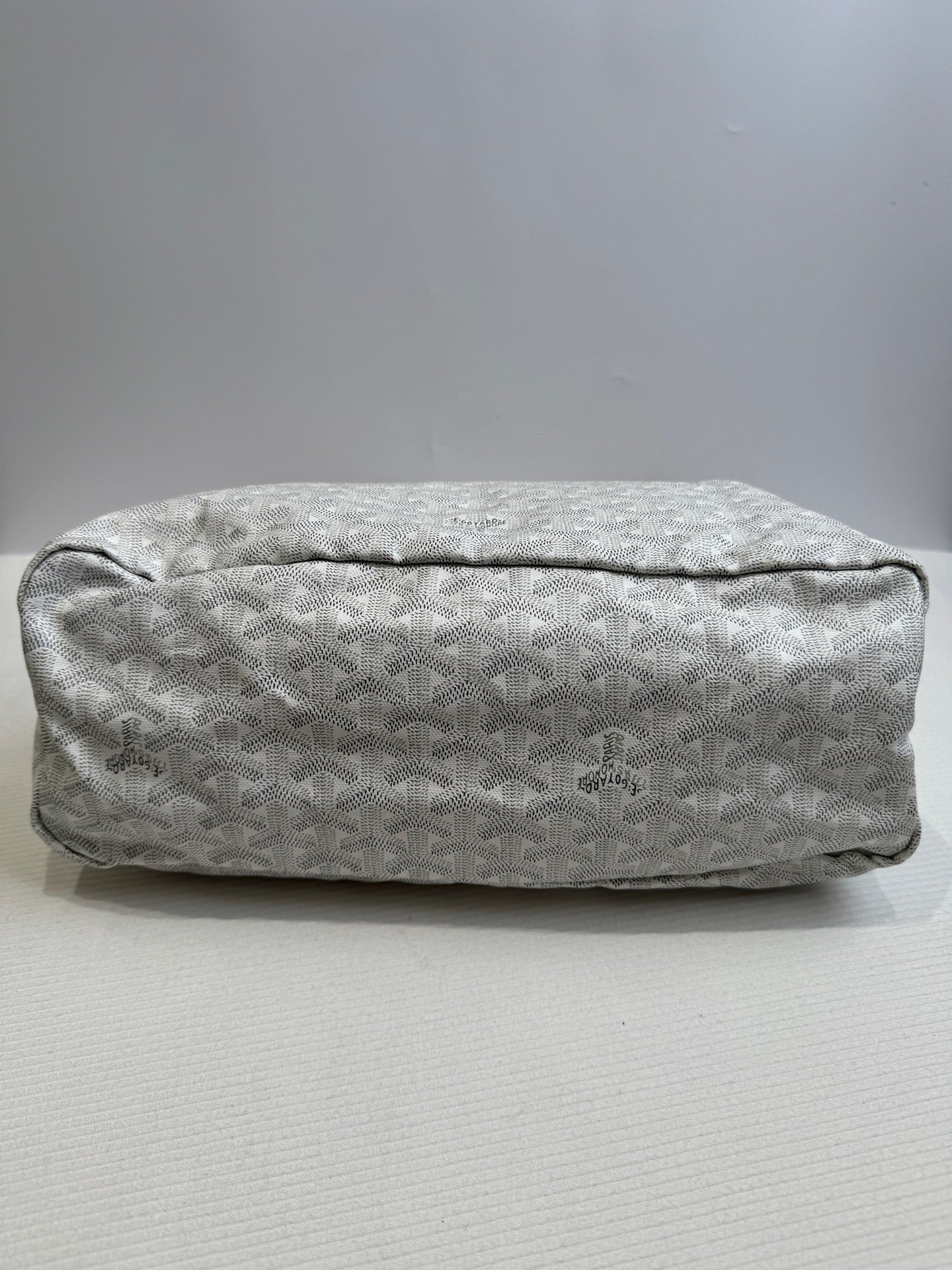 Goyard White