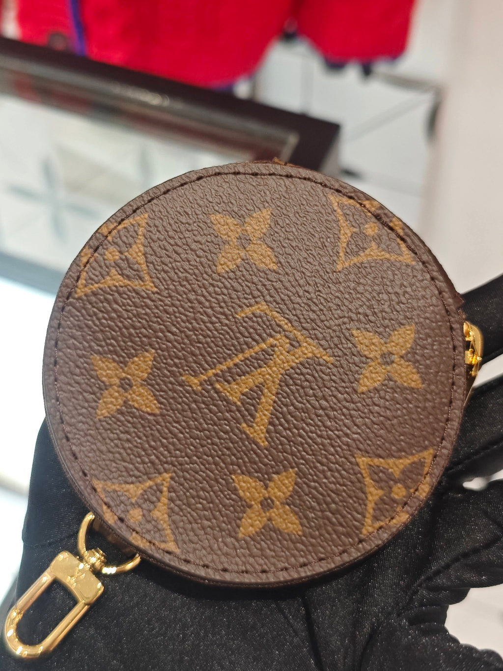 Louis Vuitton Onthego 25 x 13 x 10 M46653