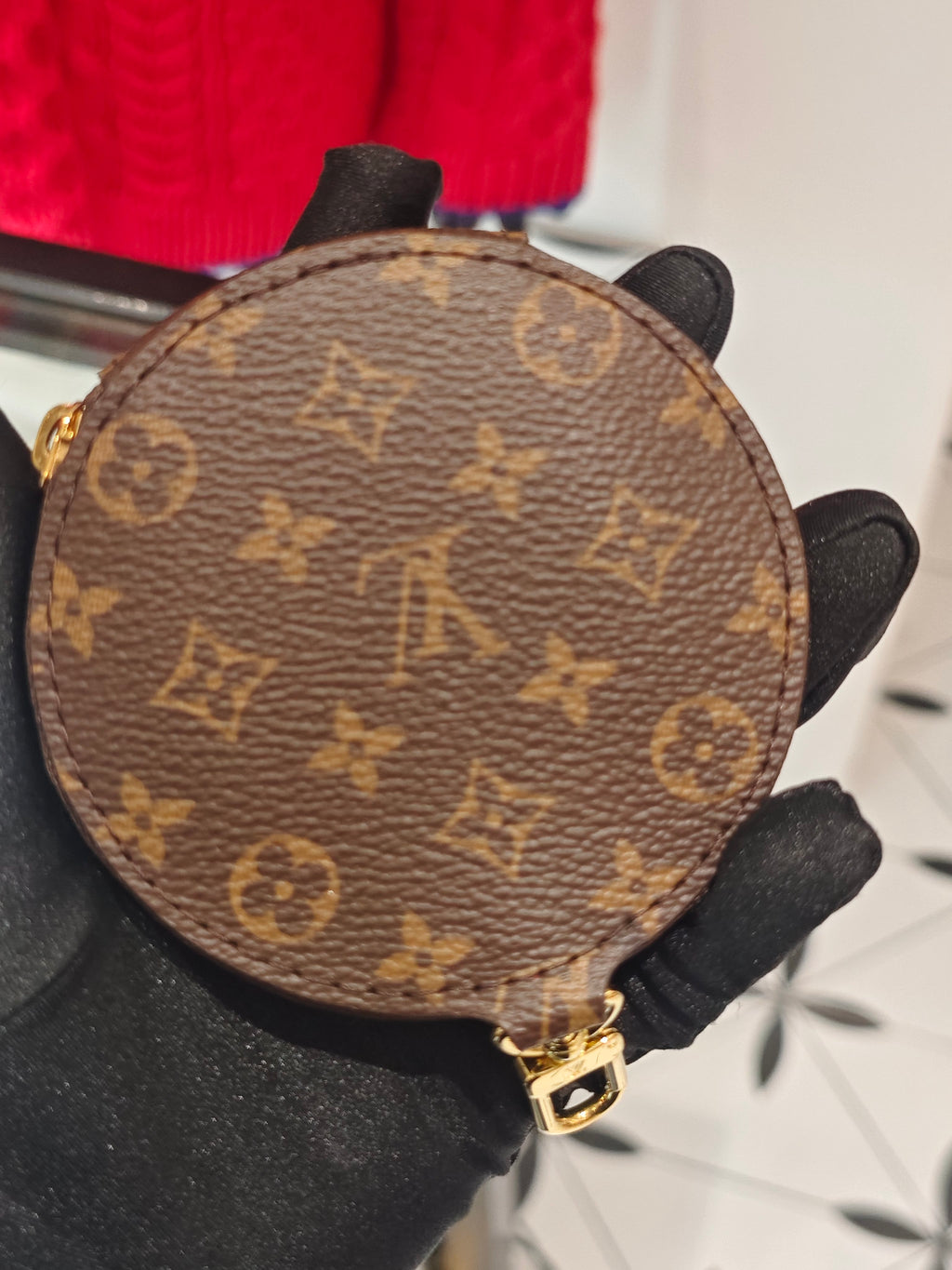 Louis Vuitton Onthego 25 x 13 x 10 M46653