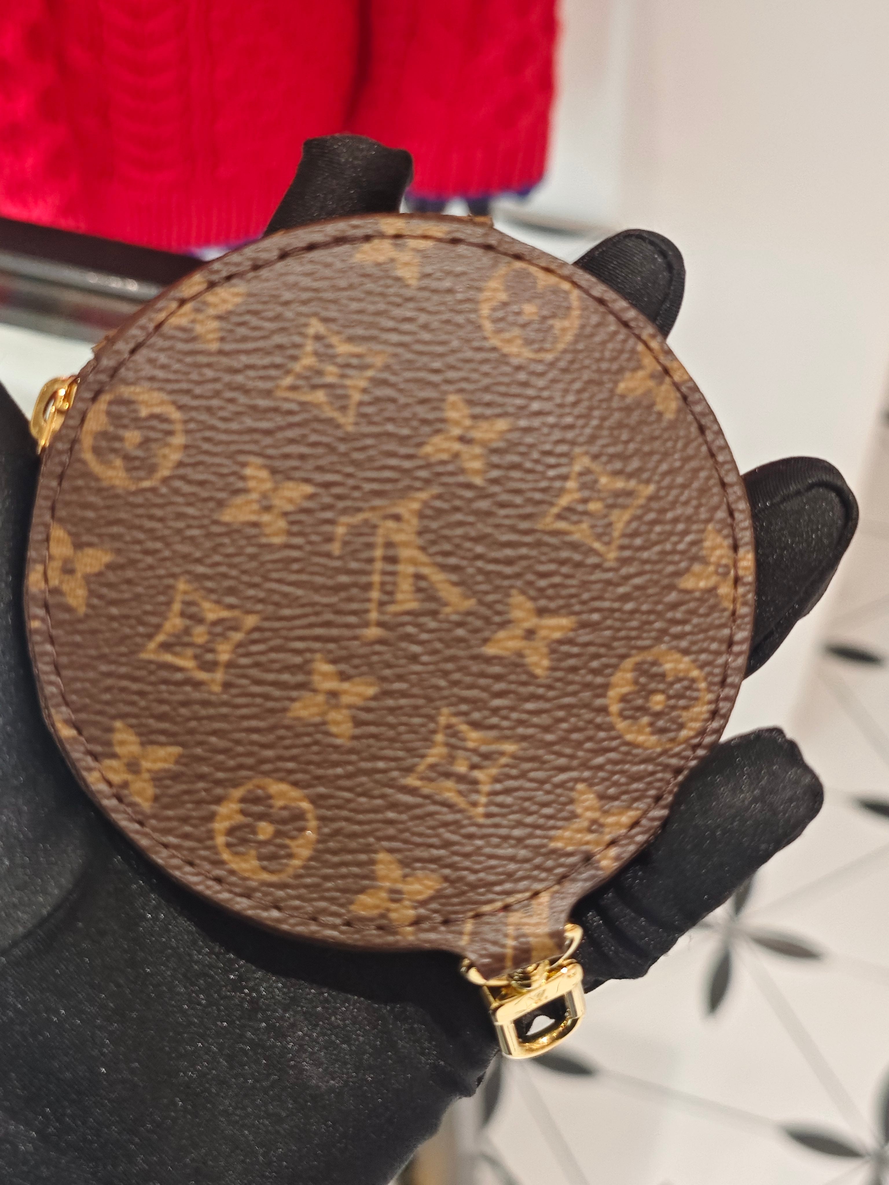 Louis Vuitton Onthego 25 x 13 x 10 M46653