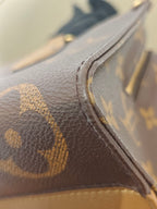 Louis Vuitton Onthego 25 x 13 x 10 M46653