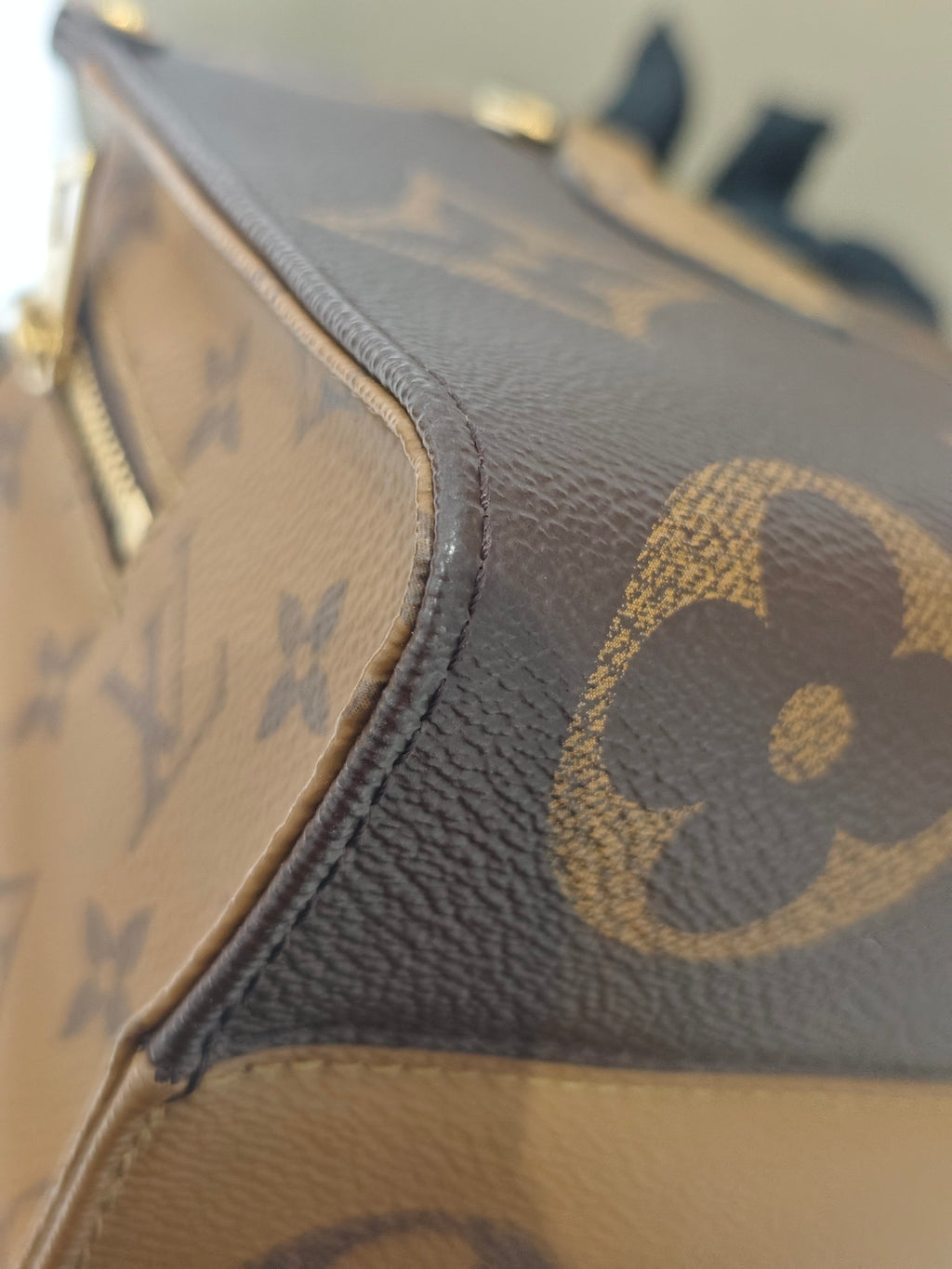 Louis Vuitton Onthego 25 x 13 x 10 M46653
