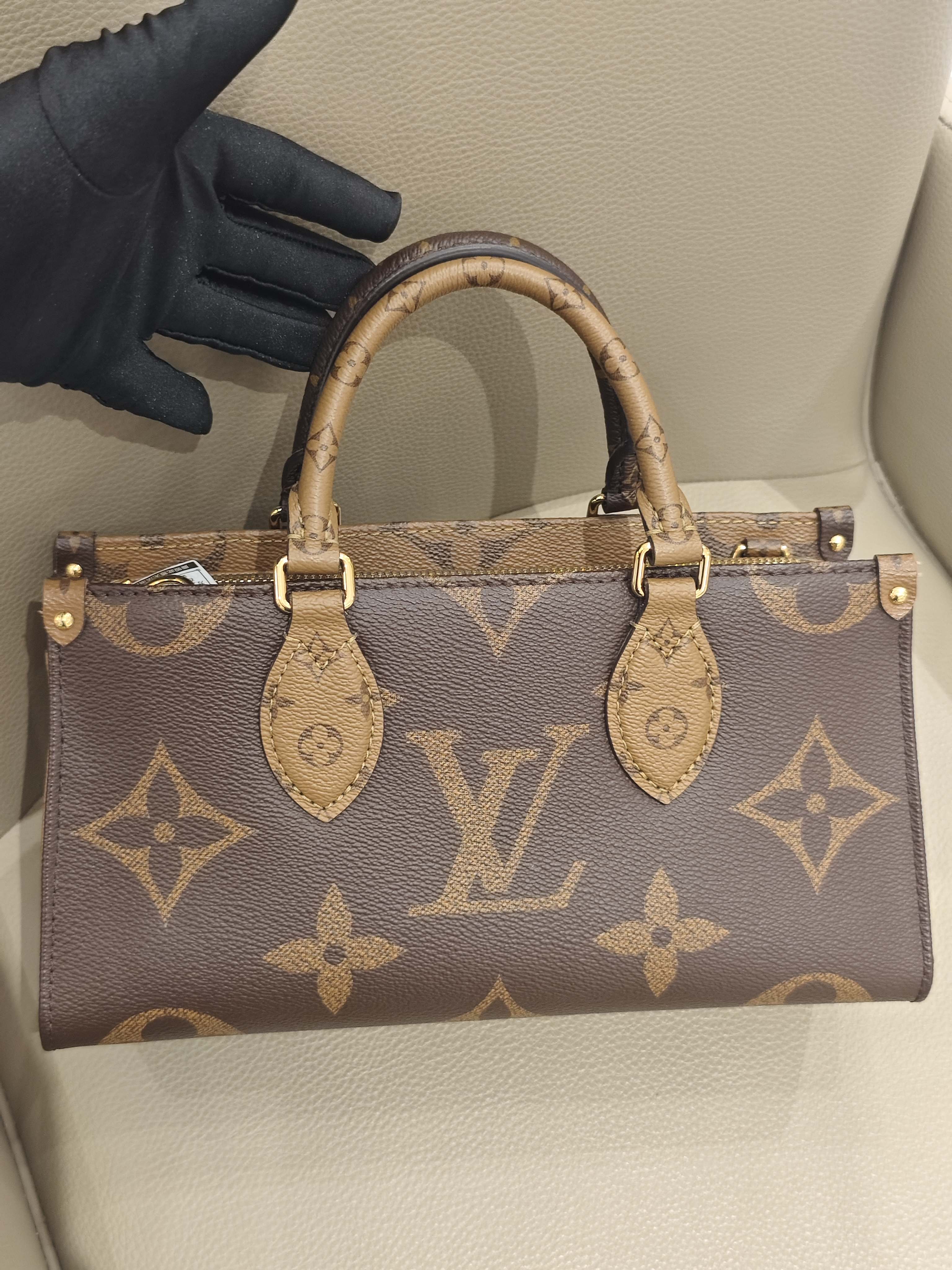 Louis Vuitton Onthego 25 x 13 x 10 M46653
