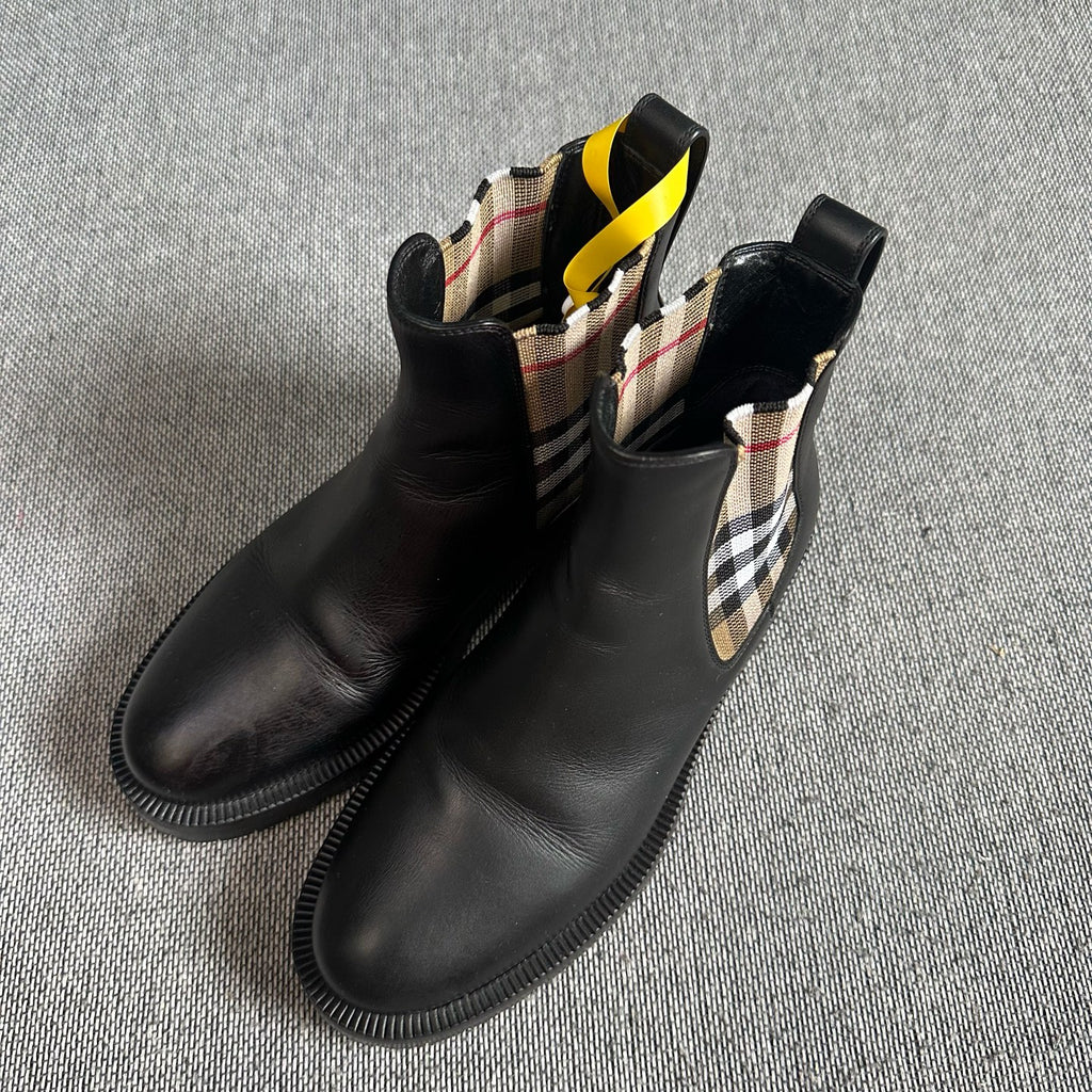 Fendi Leather Black