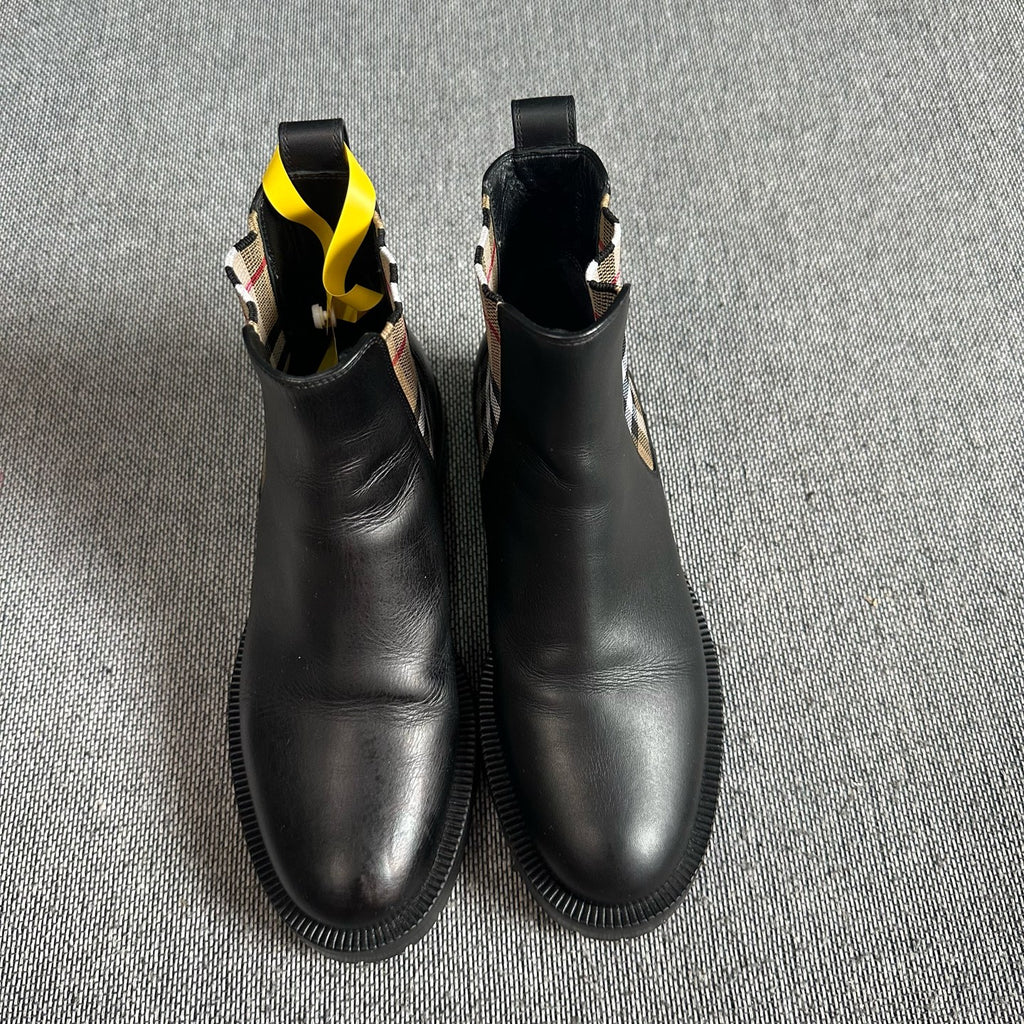 Fendi Leather Black