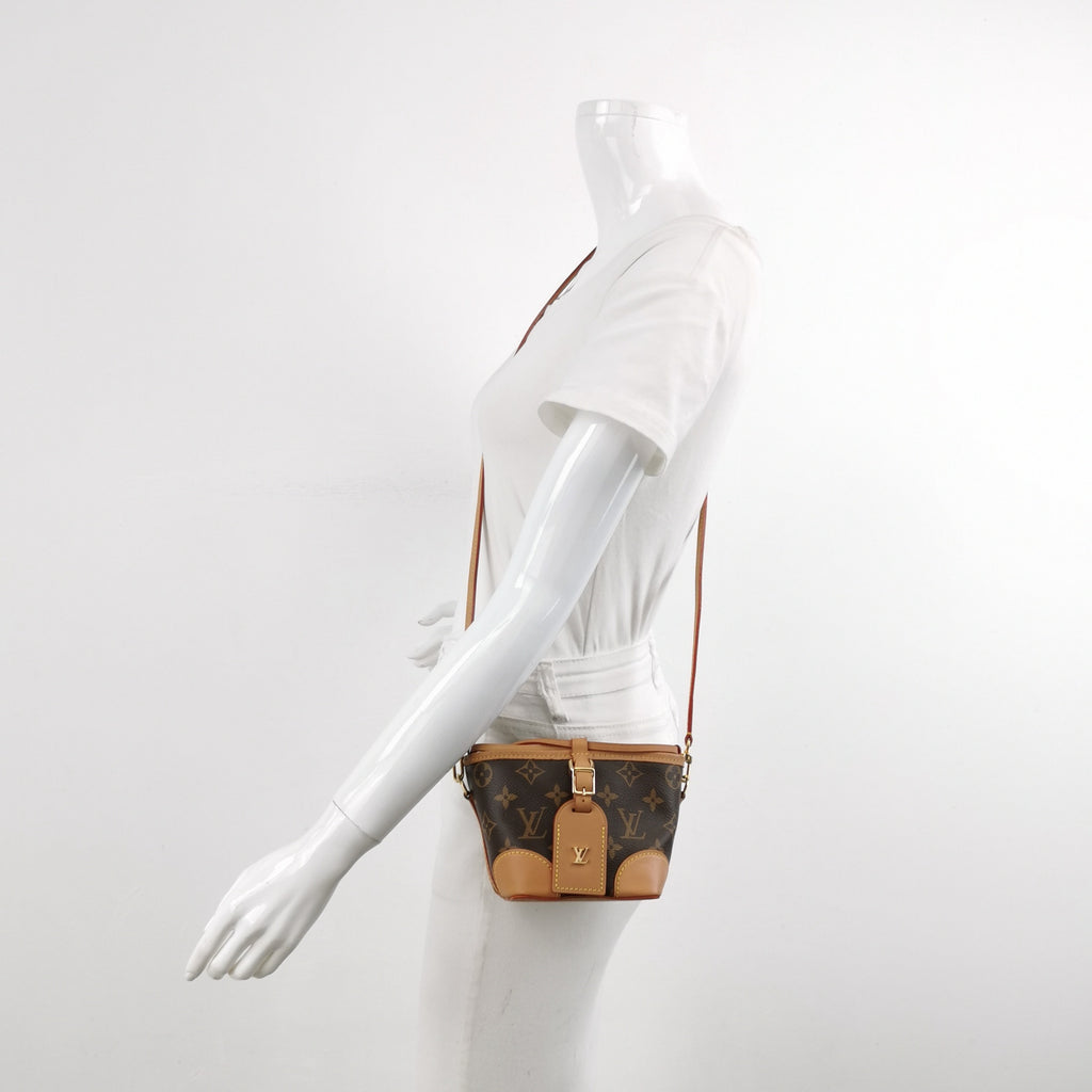 Louis Vuitton Bucket & Drawstring Bag M57099