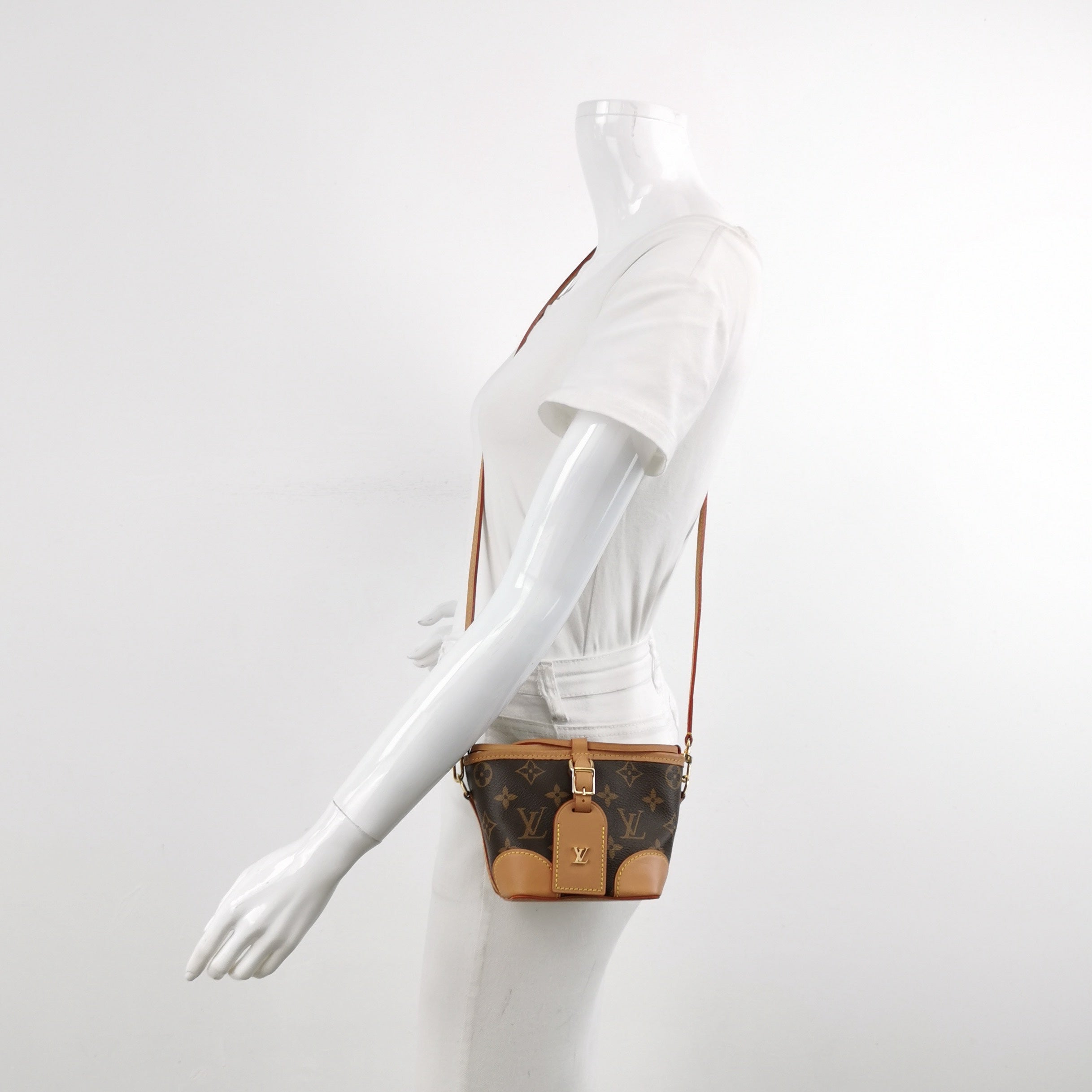 Louis Vuitton Bucket & Drawstring Bag M57099