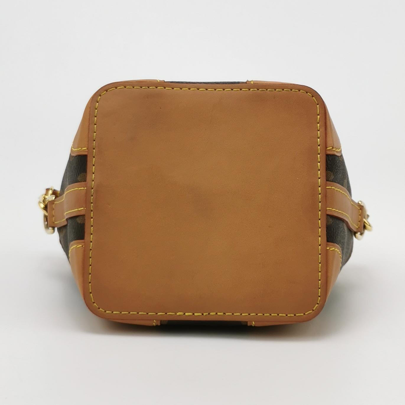 Louis Vuitton Bucket & Drawstring Bag M57099