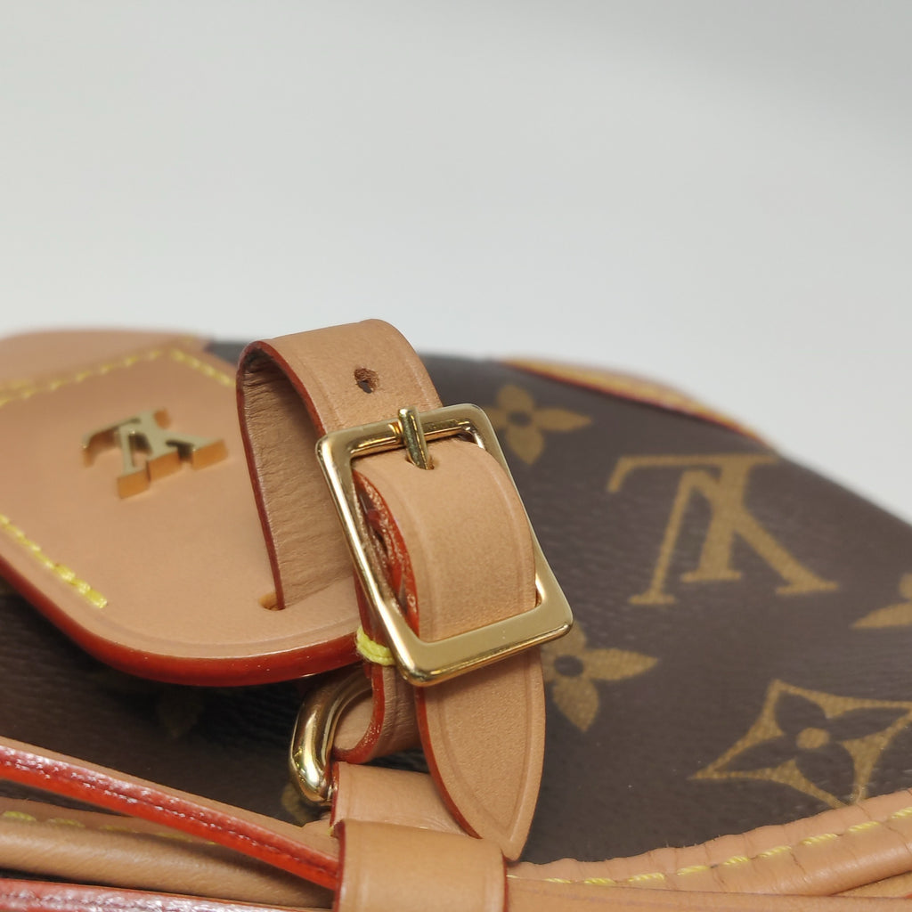Louis Vuitton Bucket & Drawstring Bag M57099