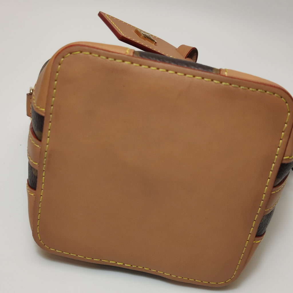 Louis Vuitton Bucket & Drawstring Bag M57099