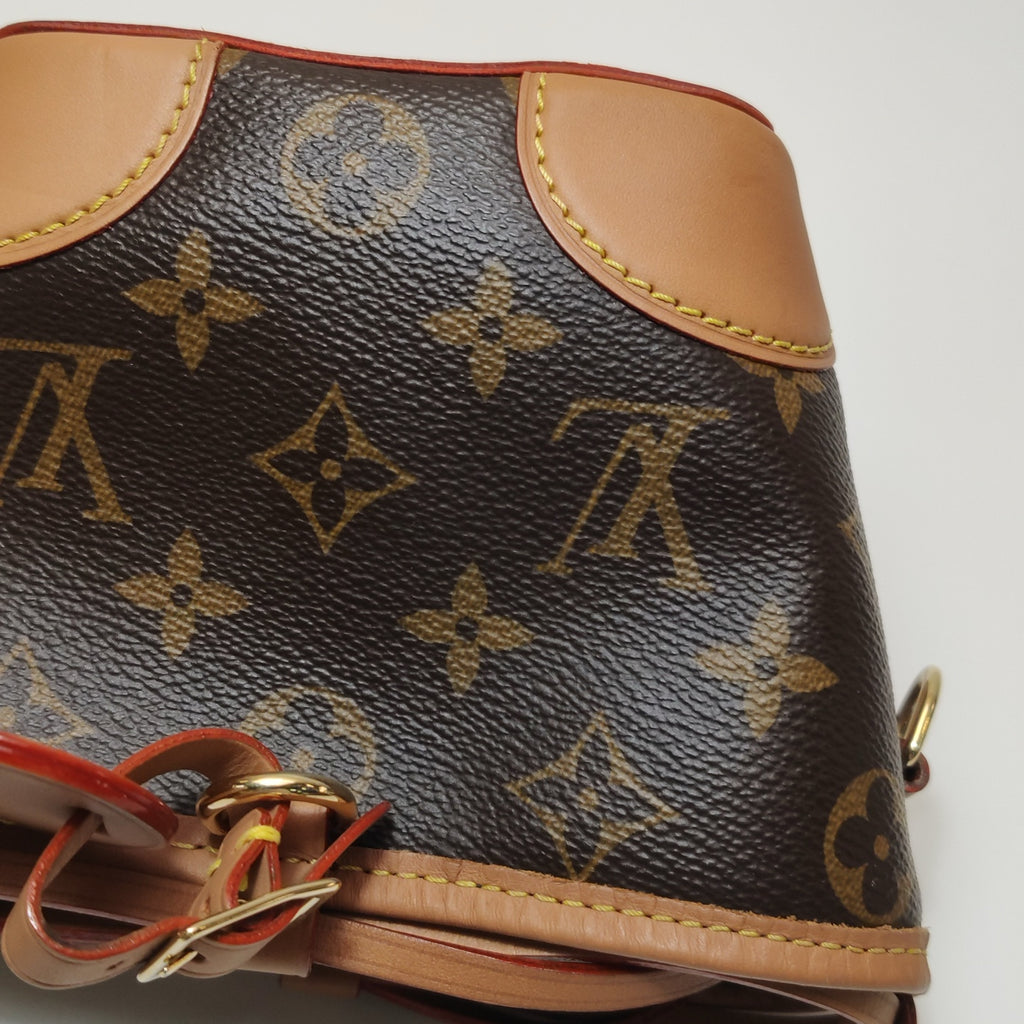 Louis Vuitton Bucket & Drawstring Bag M57099