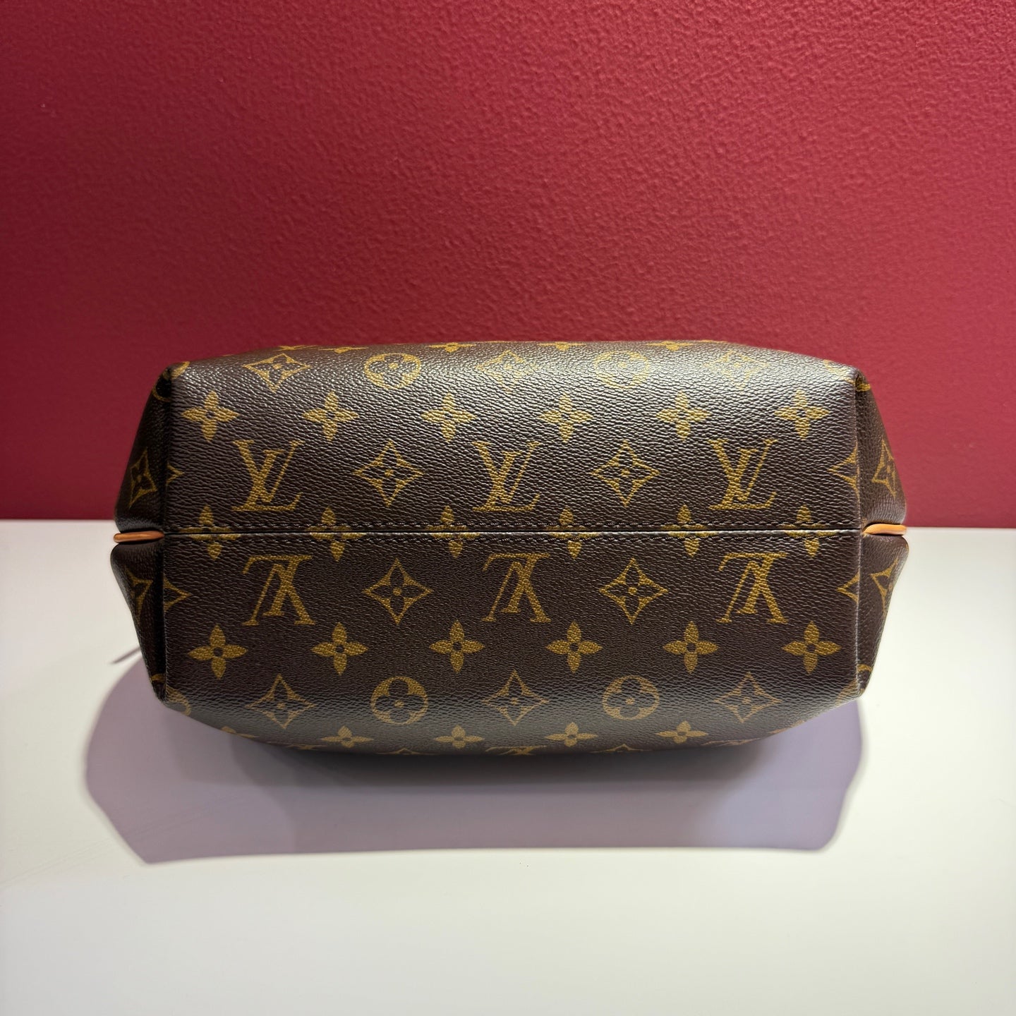 Louis Vuitton Crossbody 31.0x 21.0x 13.0 cm M48813