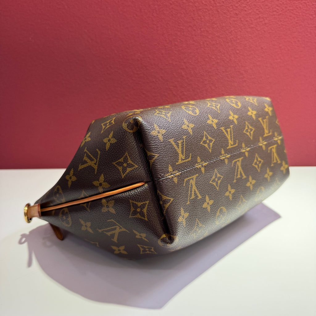 Louis Vuitton Crossbody 31.0x 21.0x 13.0 cm M48813