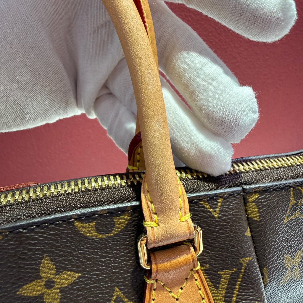 Louis Vuitton Crossbody 31.0x 21.0x 13.0 cm M48813