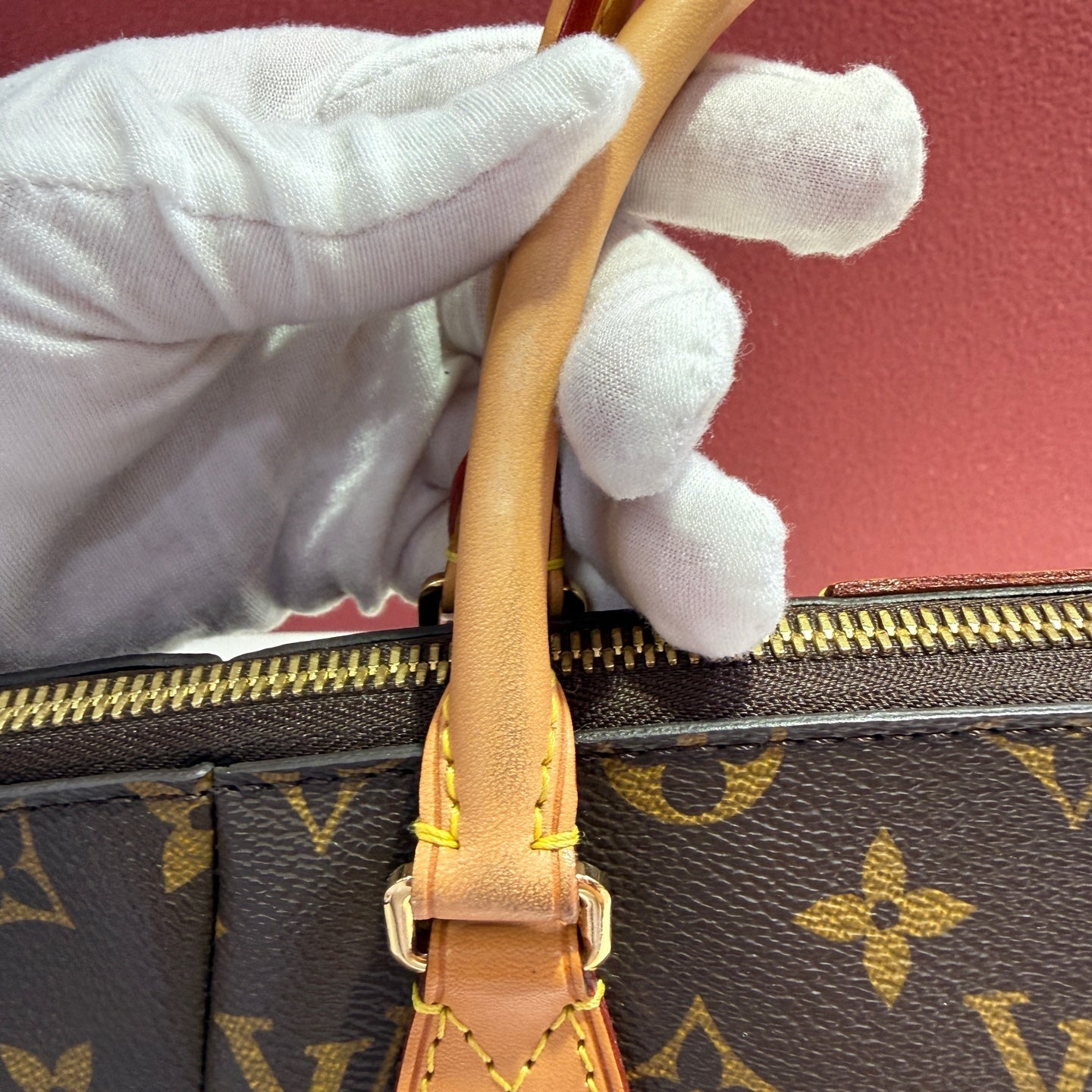 Louis Vuitton Crossbody 31.0x 21.0x 13.0 cm M48813