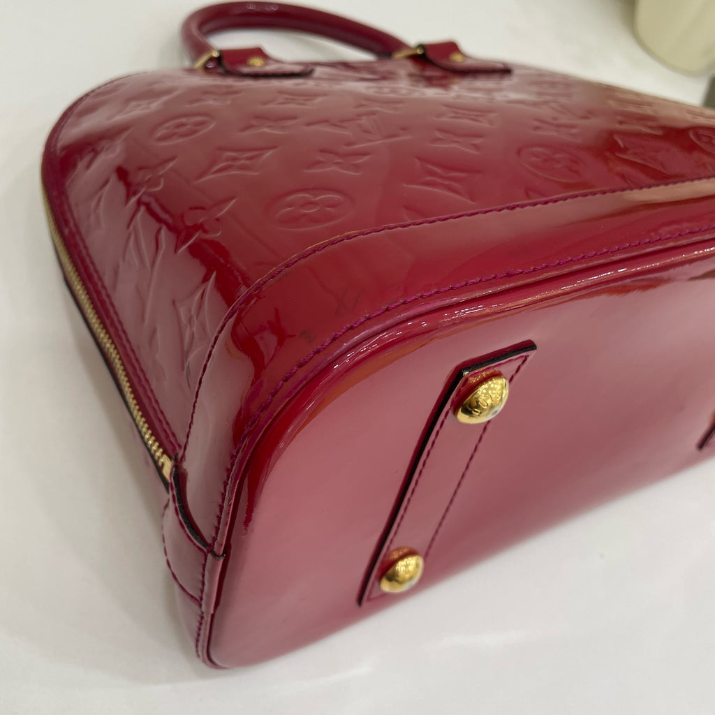 Louis Vuitton Red M90169