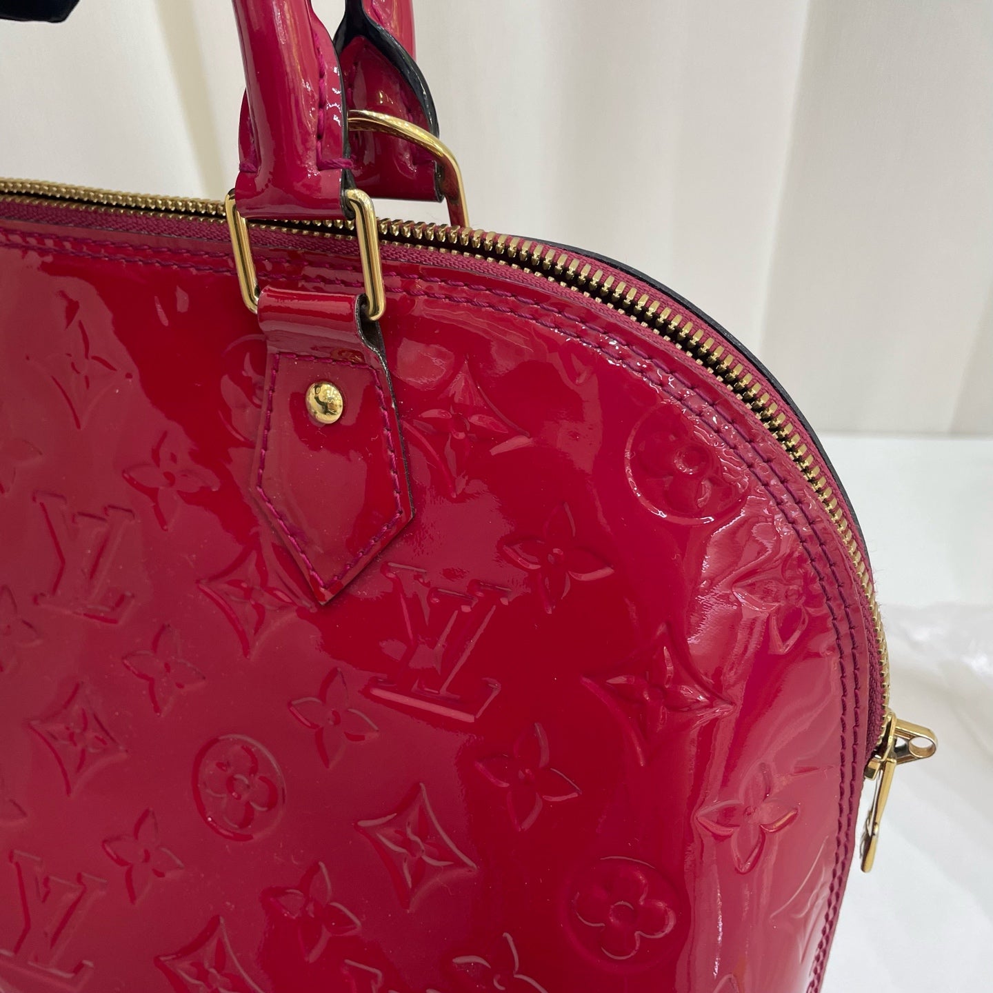 Louis Vuitton Red M90169
