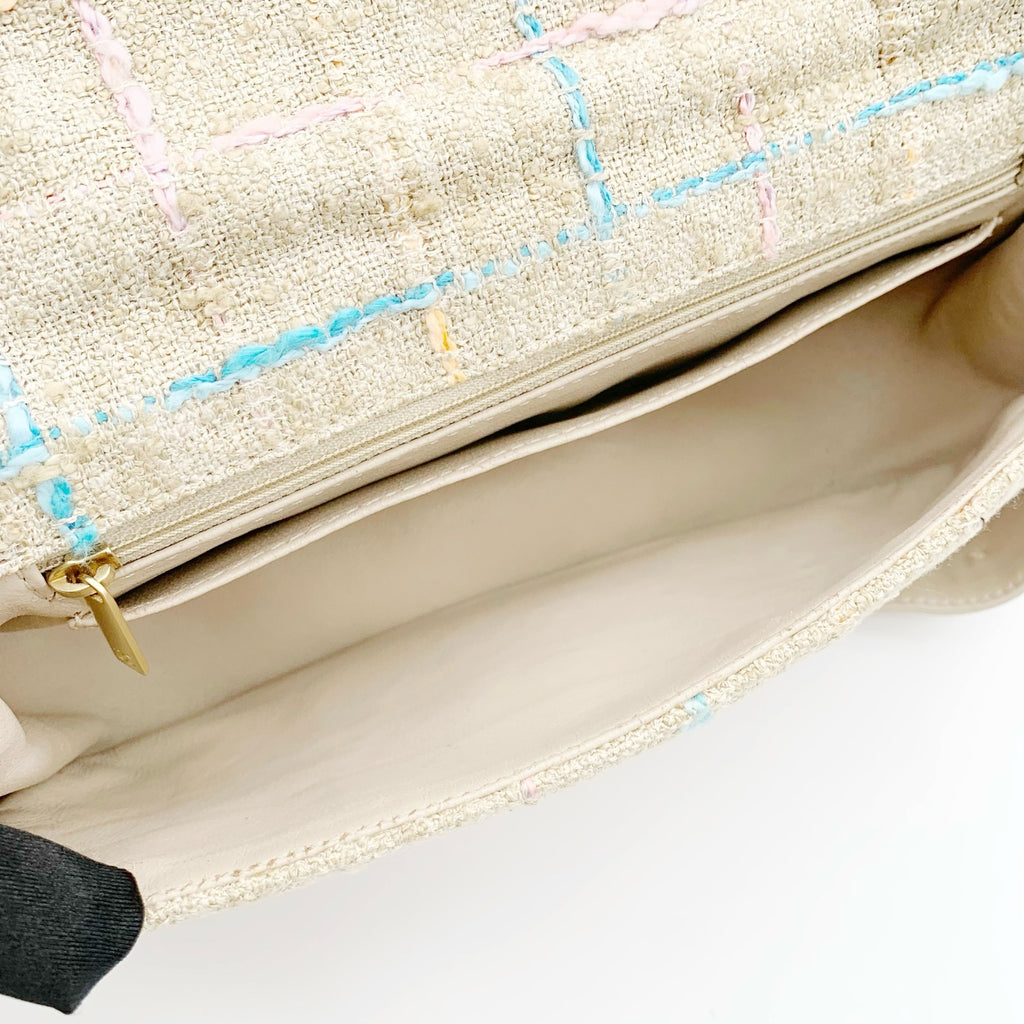 Chanel Beige