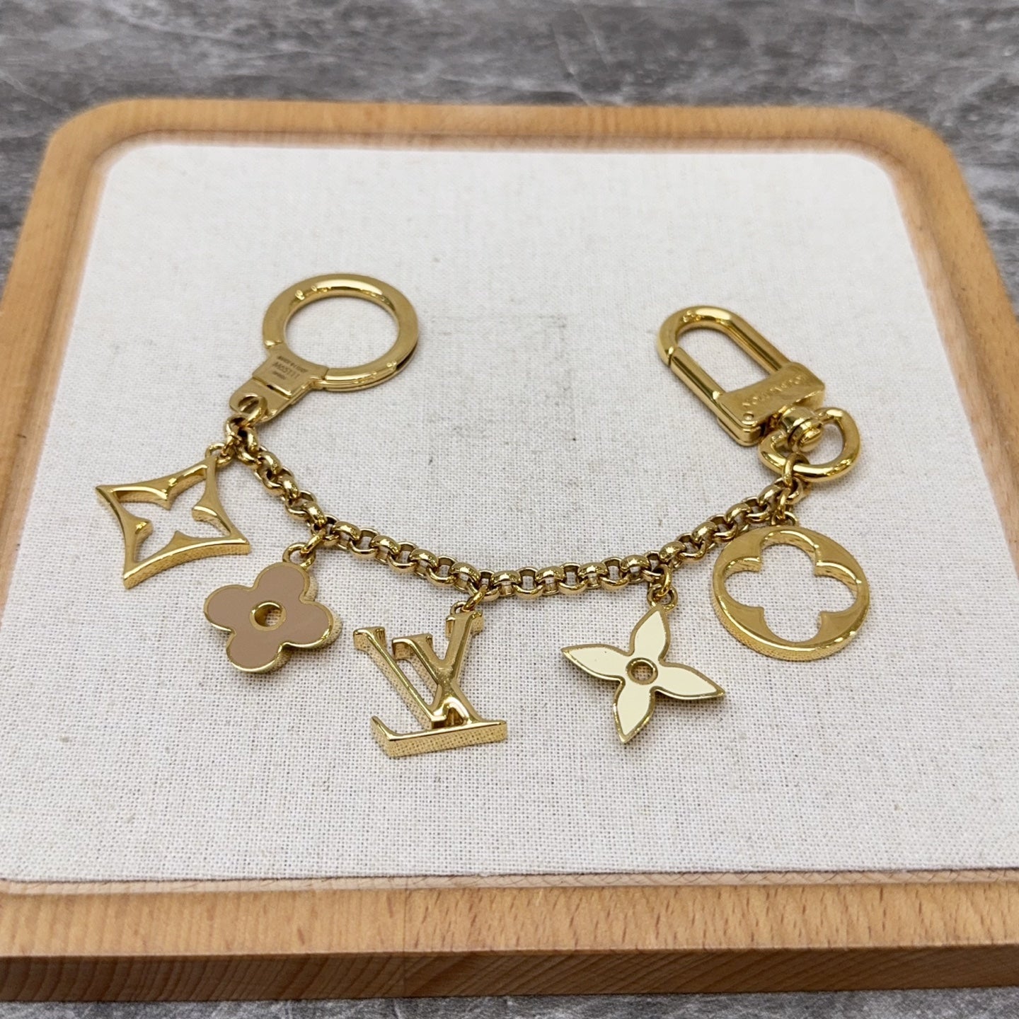 Louis Vuitton Metal Key ring/Key holder