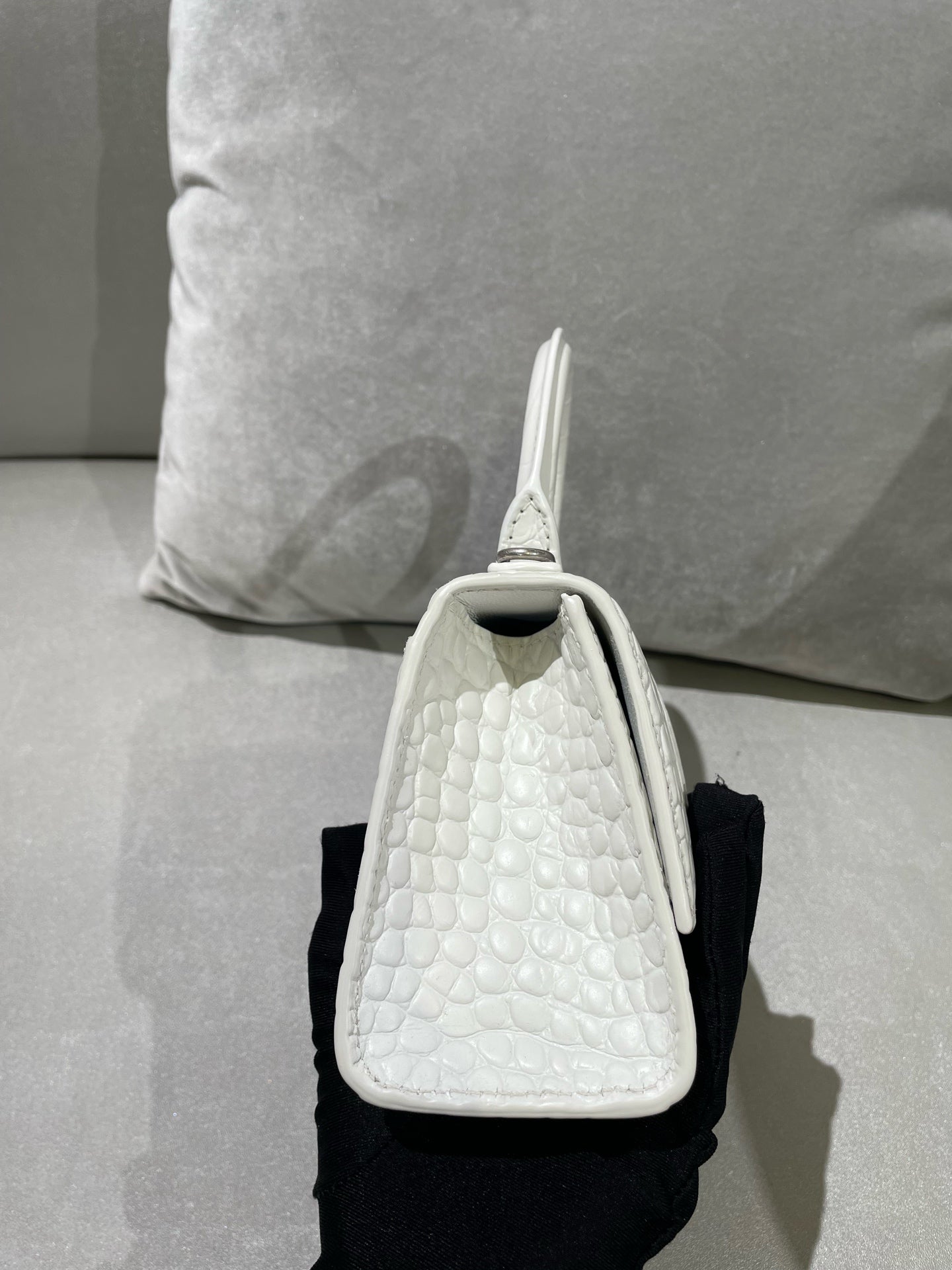 Balenciaga HOURGLASS White Crossbody 5928331LR6Y9016