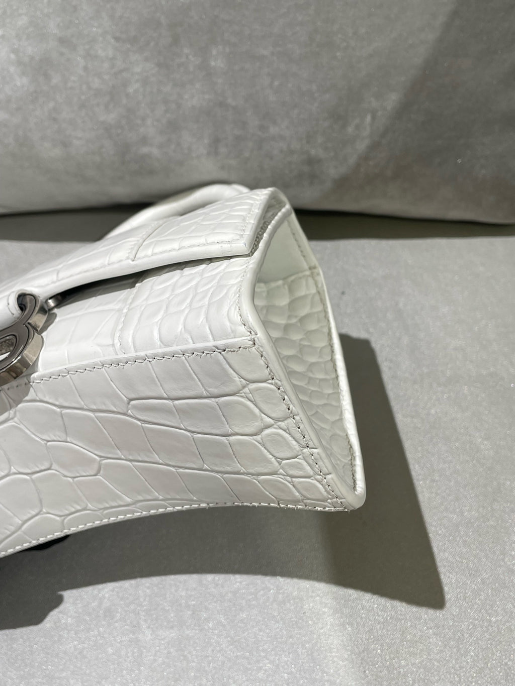 Balenciaga HOURGLASS White Crossbody 5928331LR6Y9016