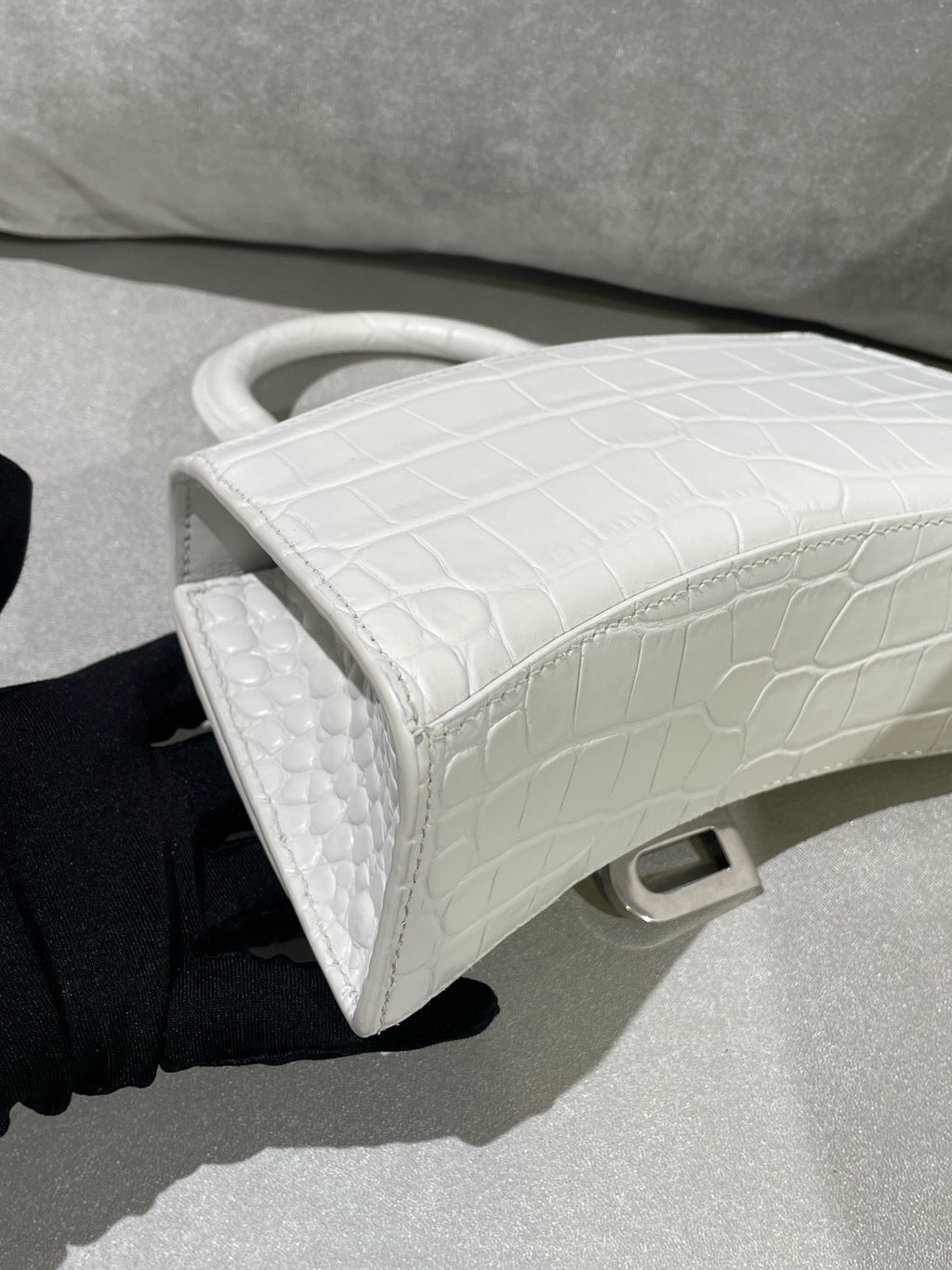 Balenciaga HOURGLASS White Crossbody 5928331LR6Y9016