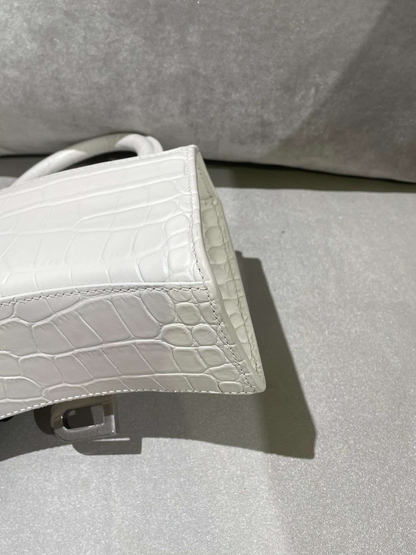 Balenciaga HOURGLASS White Crossbody 5928331LR6Y9016