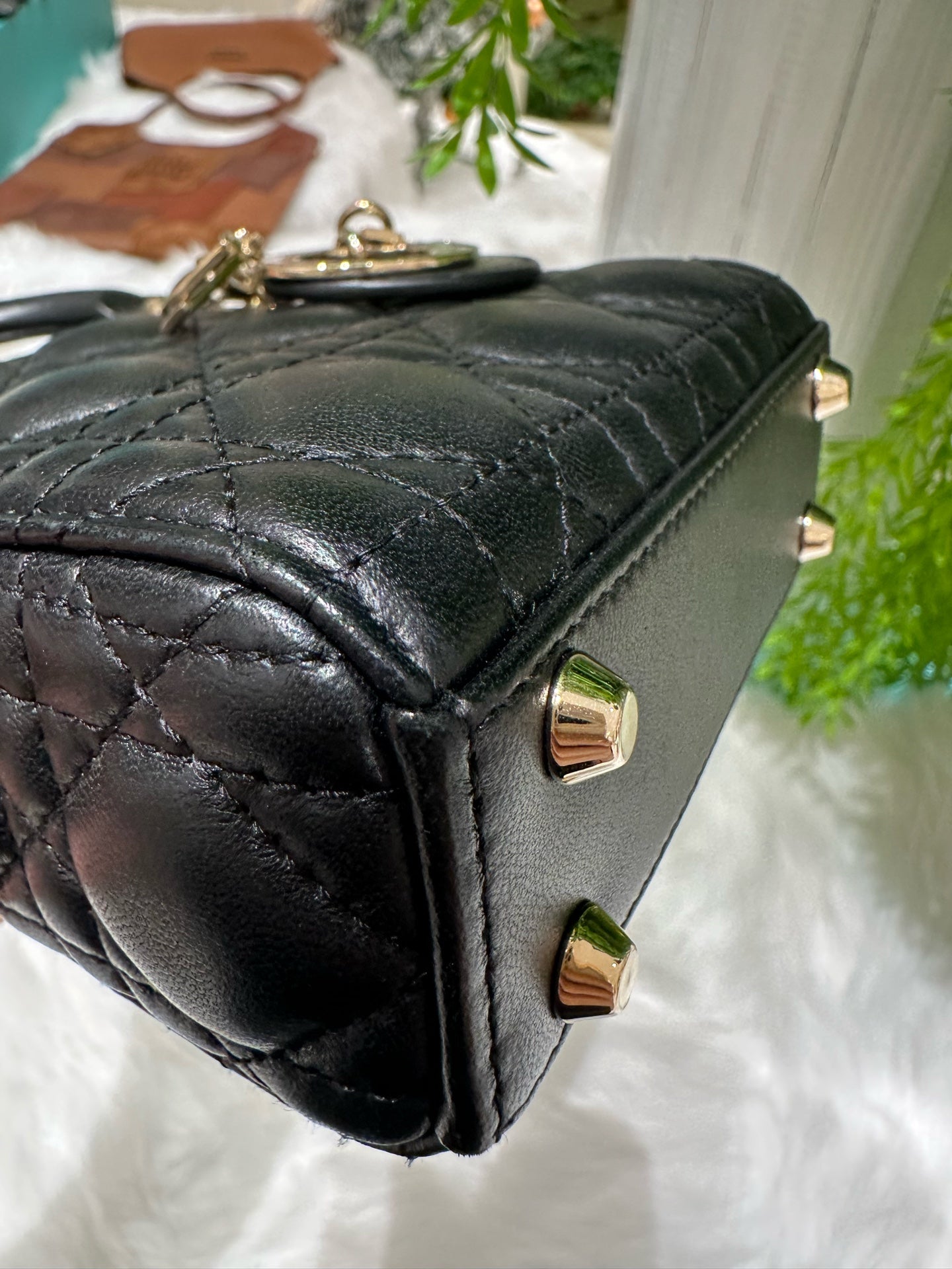 Dior Dimensions: 12 x 10.2 x 5 cm (length x height x width); shoulder strap length: 90–105 cm; length from the top of the shoulder strap to the top of the bag: 45–51 cm. S0856ONGE_M900