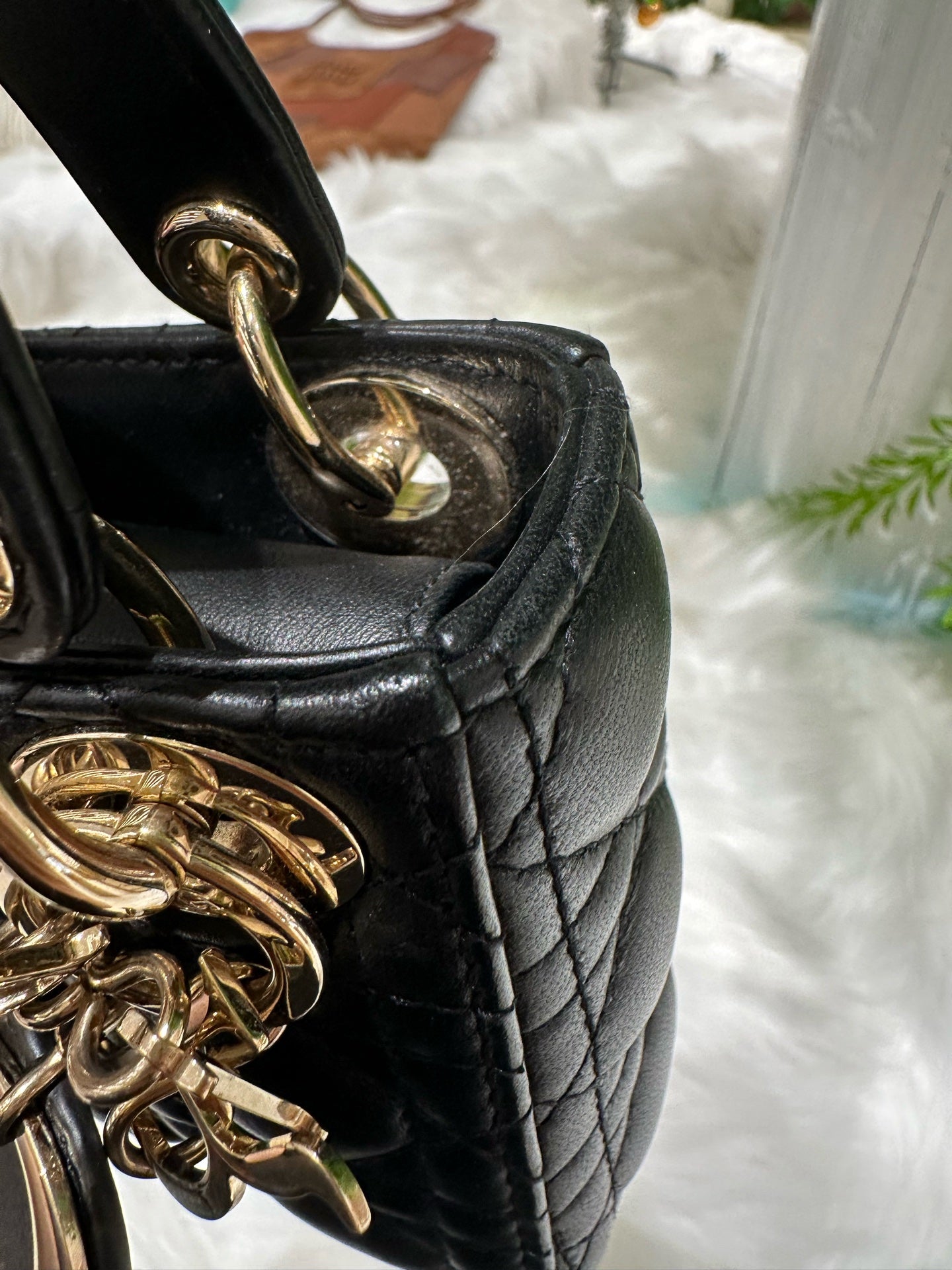 Dior Dimensions: 12 x 10.2 x 5 cm (length x height x width); shoulder strap length: 90–105 cm; length from the top of the shoulder strap to the top of the bag: 45–51 cm. S0856ONGE_M900