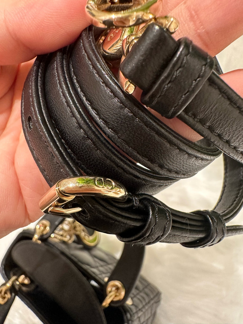 Dior Dimensions: 12 x 10.2 x 5 cm (length x height x width); shoulder strap length: 90–105 cm; length from the top of the shoulder strap to the top of the bag: 45–51 cm. S0856ONGE_M900