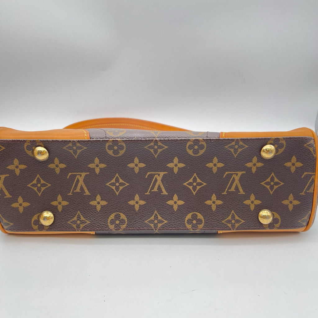 Louis Vuitton Shoulder Bag