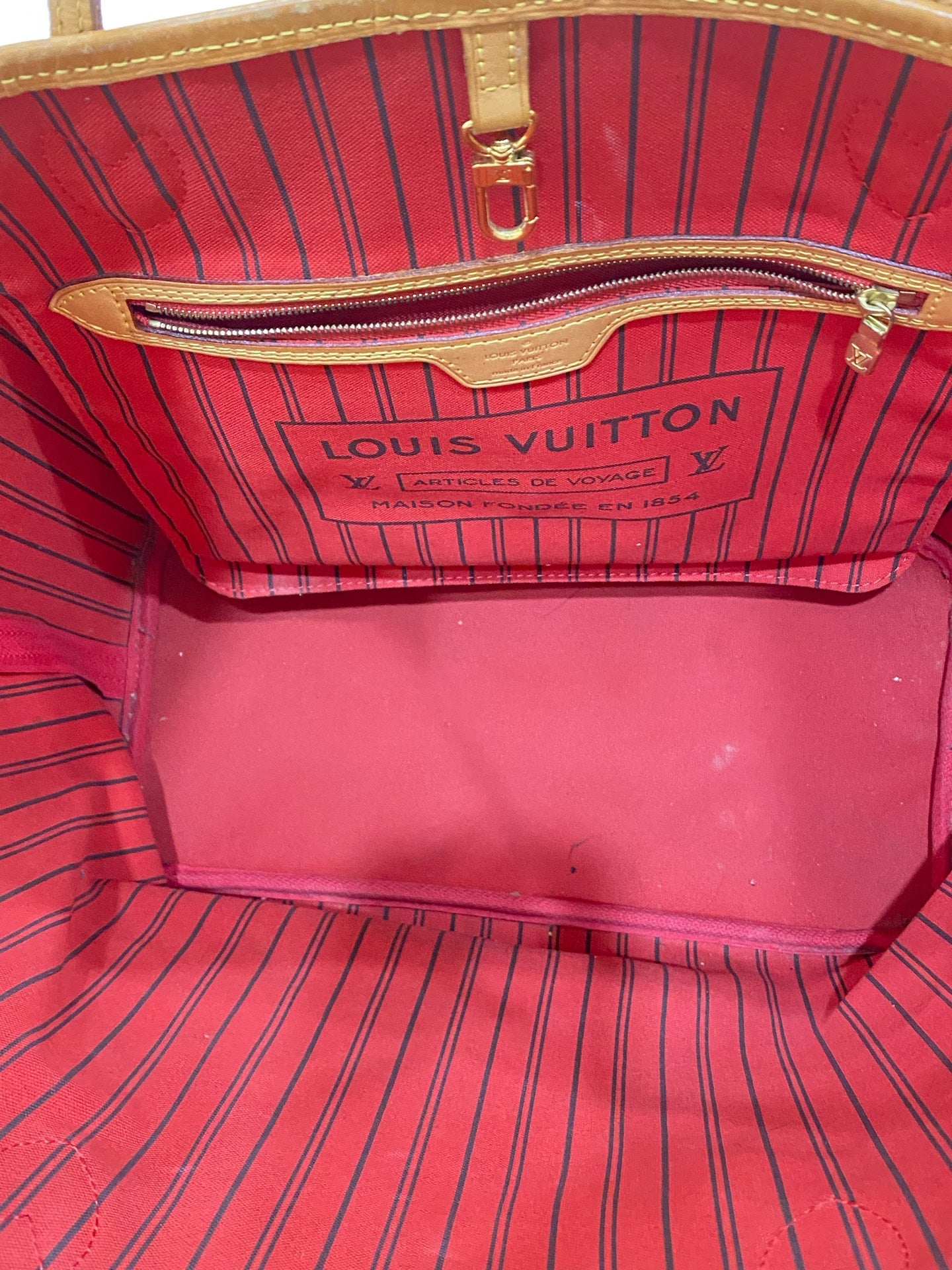 Louis Vuitton NEVERFULL medium-sized handbag Red M46975