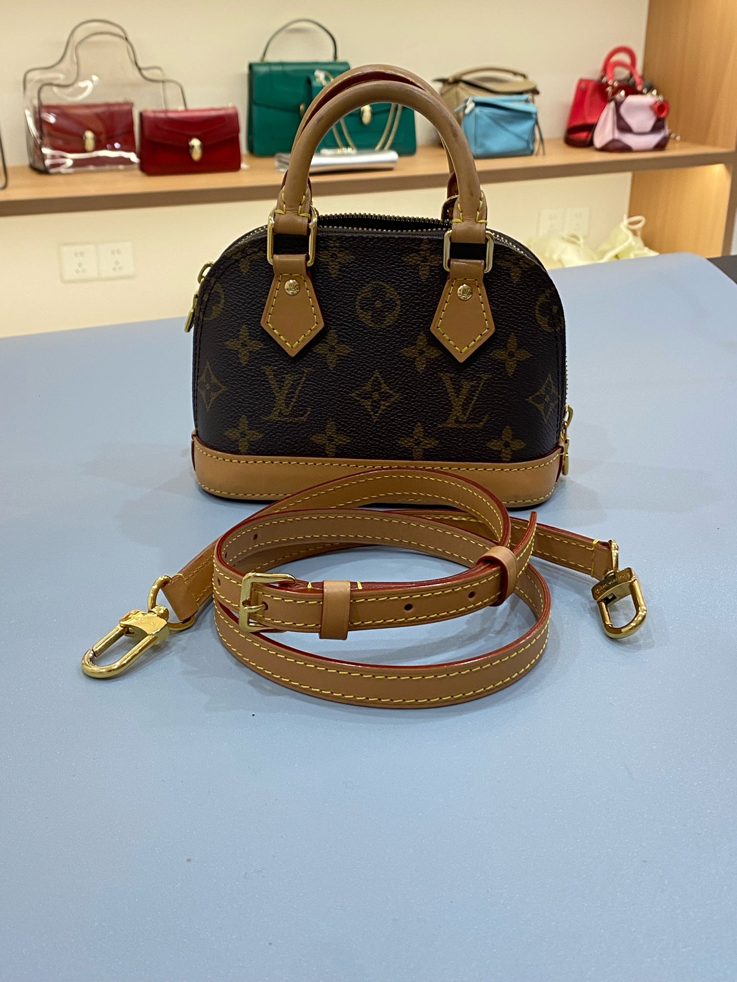 Louis Vuitton NANO ALMA Handbag M82717
