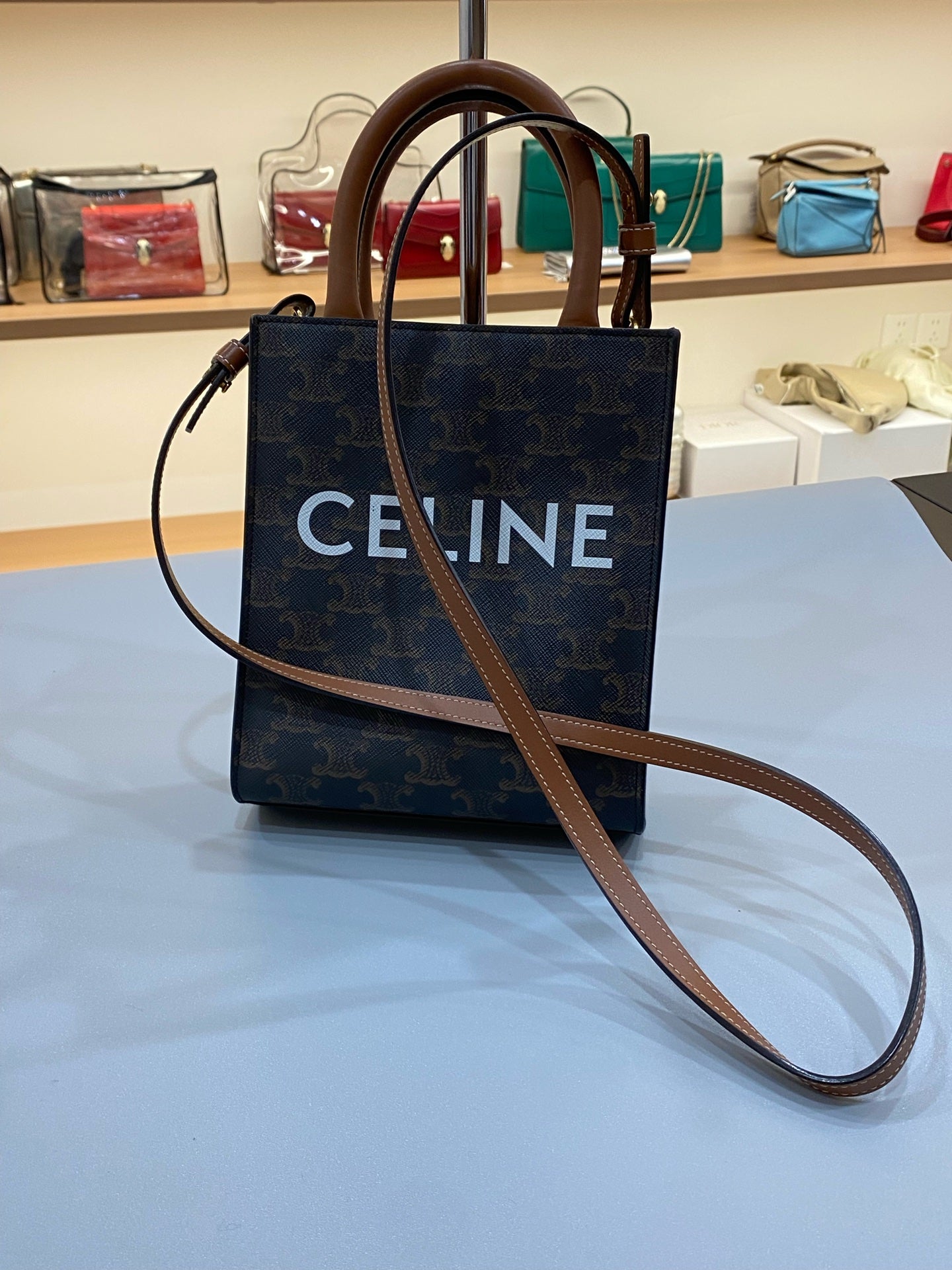 Celine Leather Brown CONF.194372BZK.04LU
