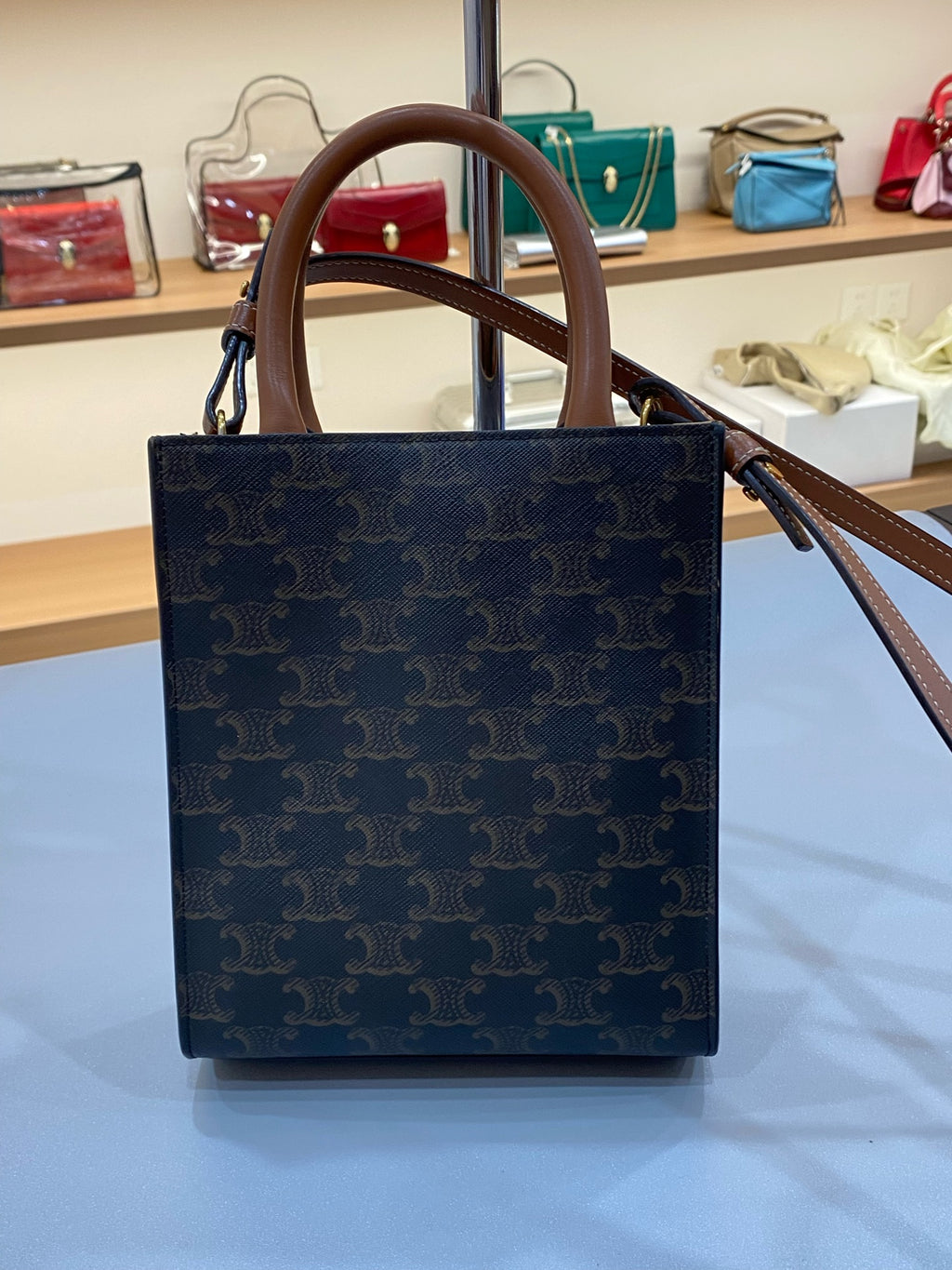 Celine Leather Brown CONF.194372BZK.04LU