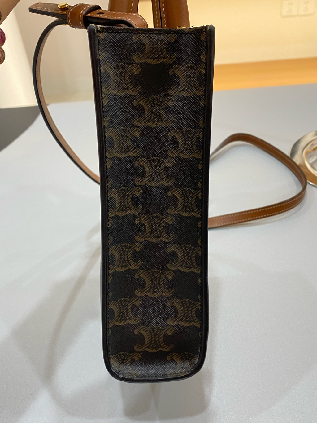 Celine Leather Brown CONF.194372BZK.04LU